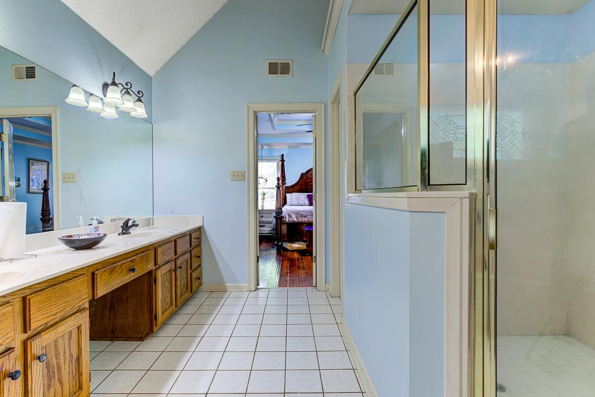 1614 Wayside Cv Property Photo 15