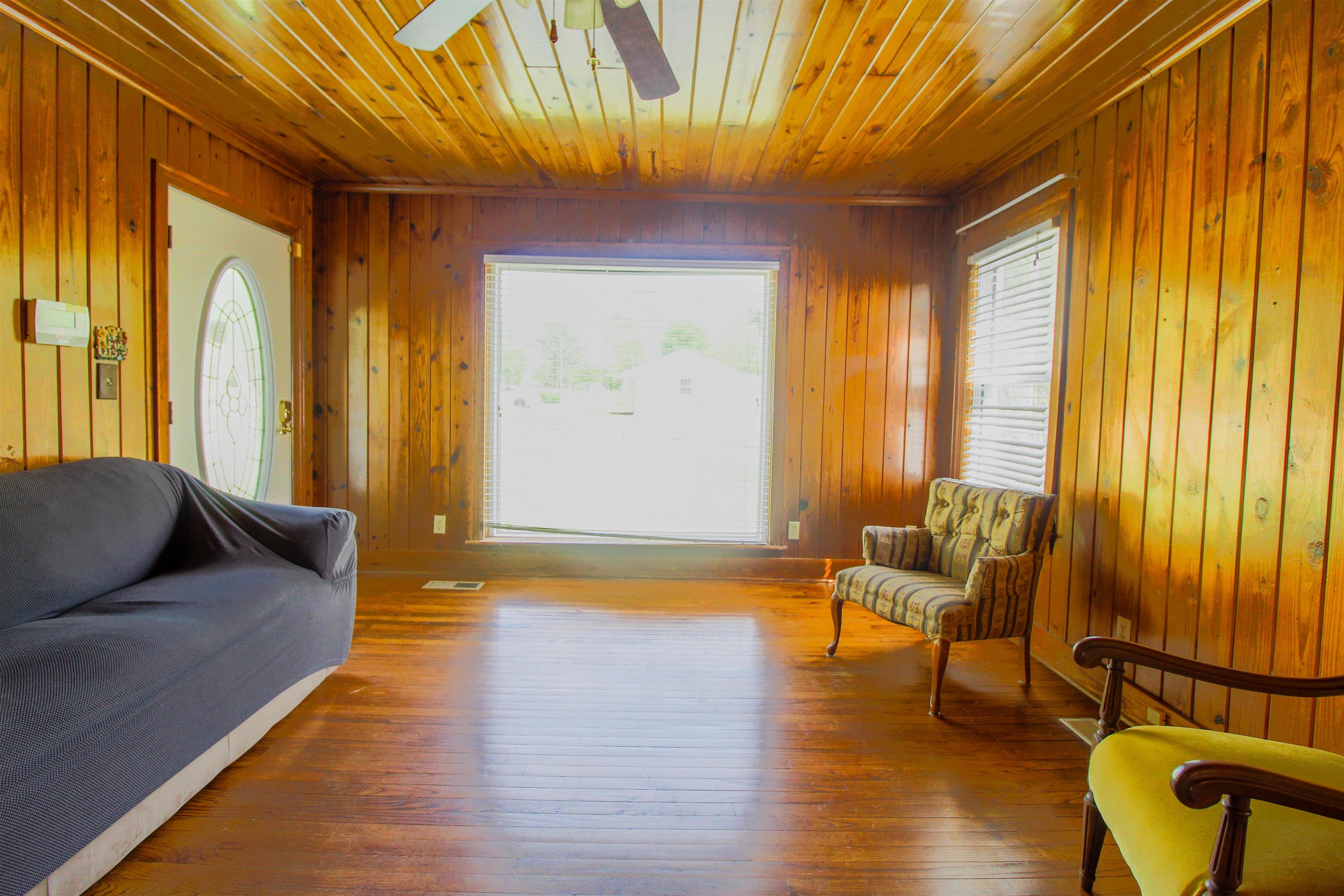 274 Joann St Property Photo 4