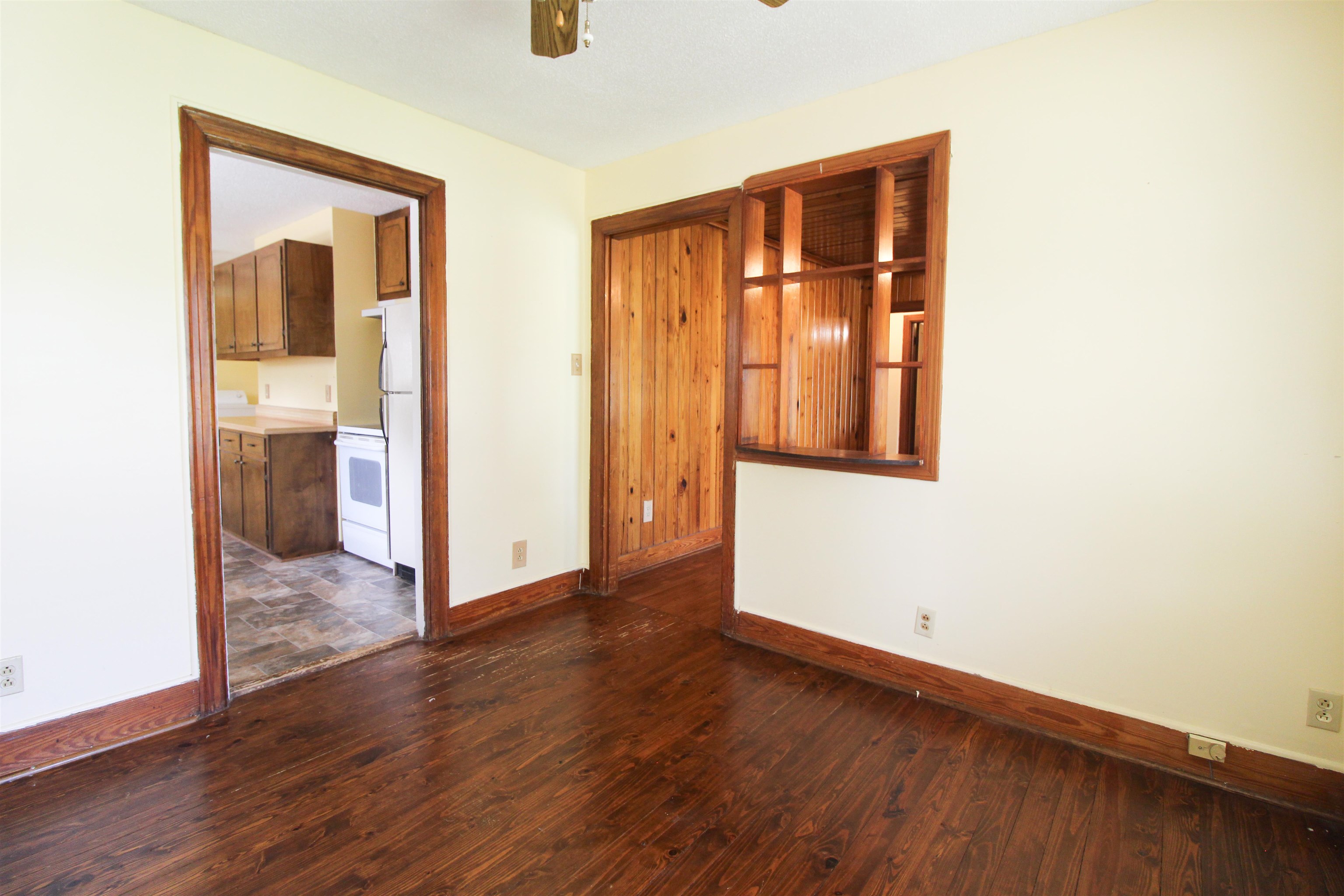 274 Joann St Property Photo 7