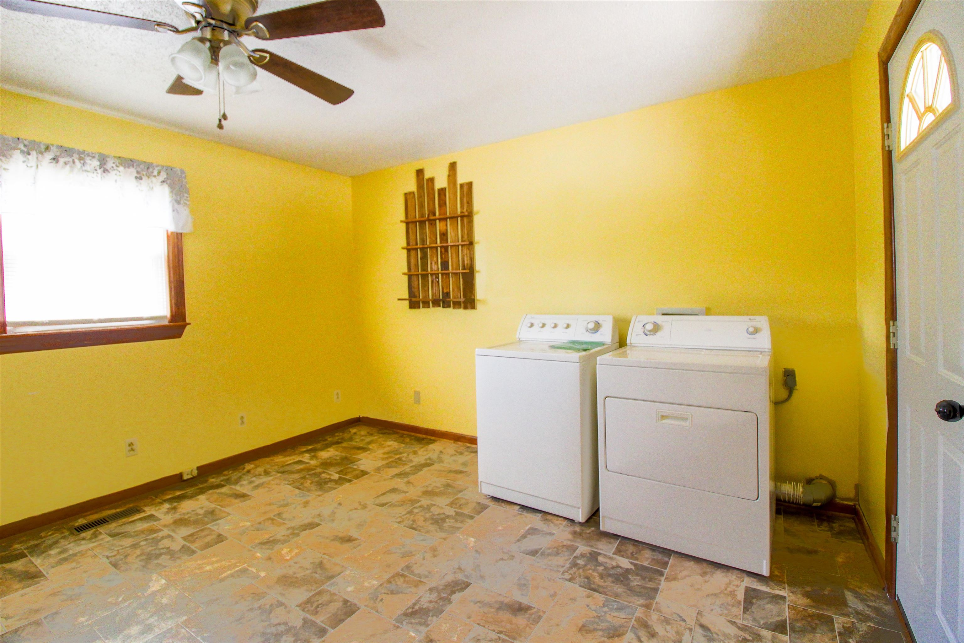 274 Joann St Property Photo 14