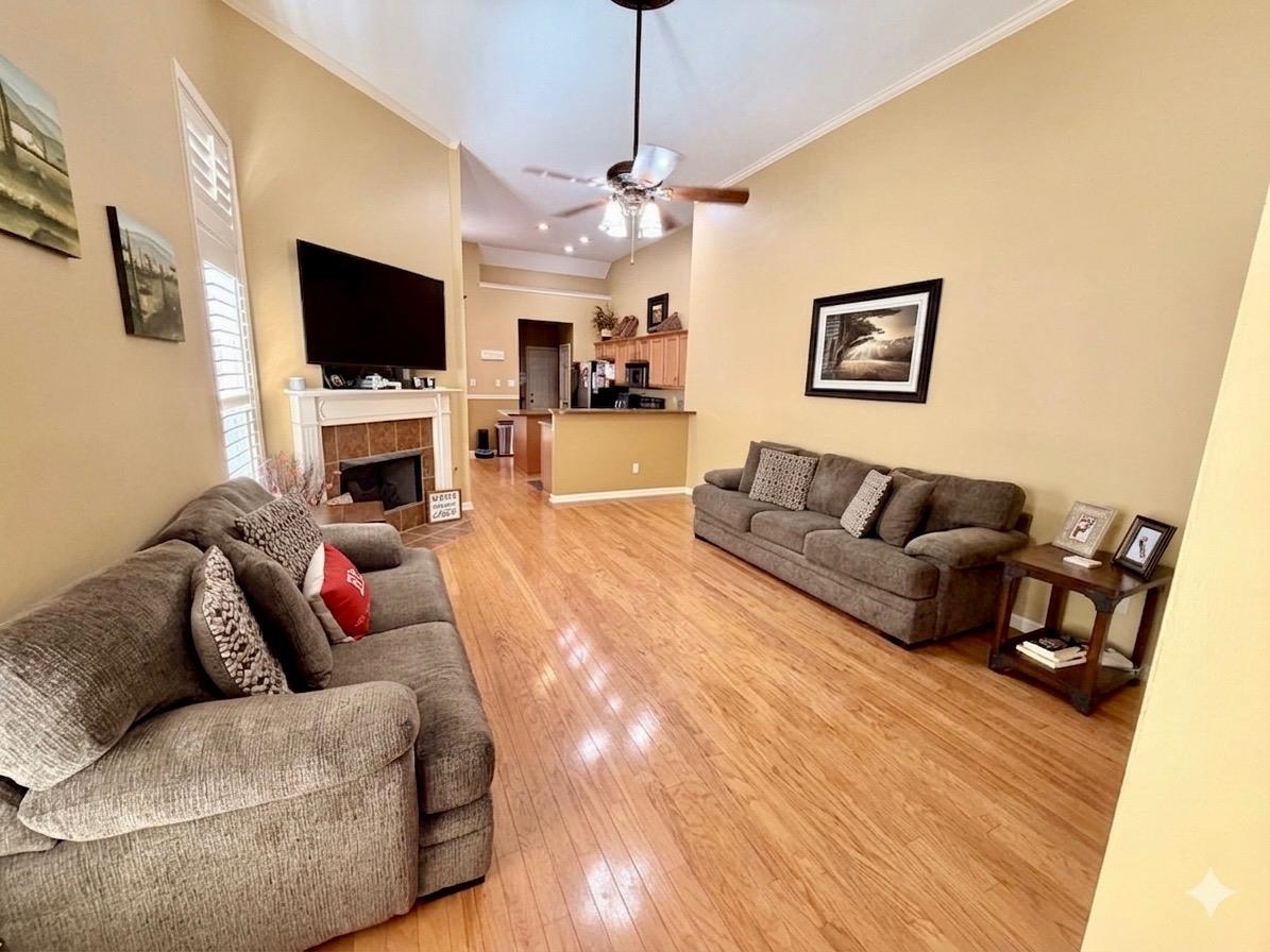 1885 Talisker Dr Property Photo 2