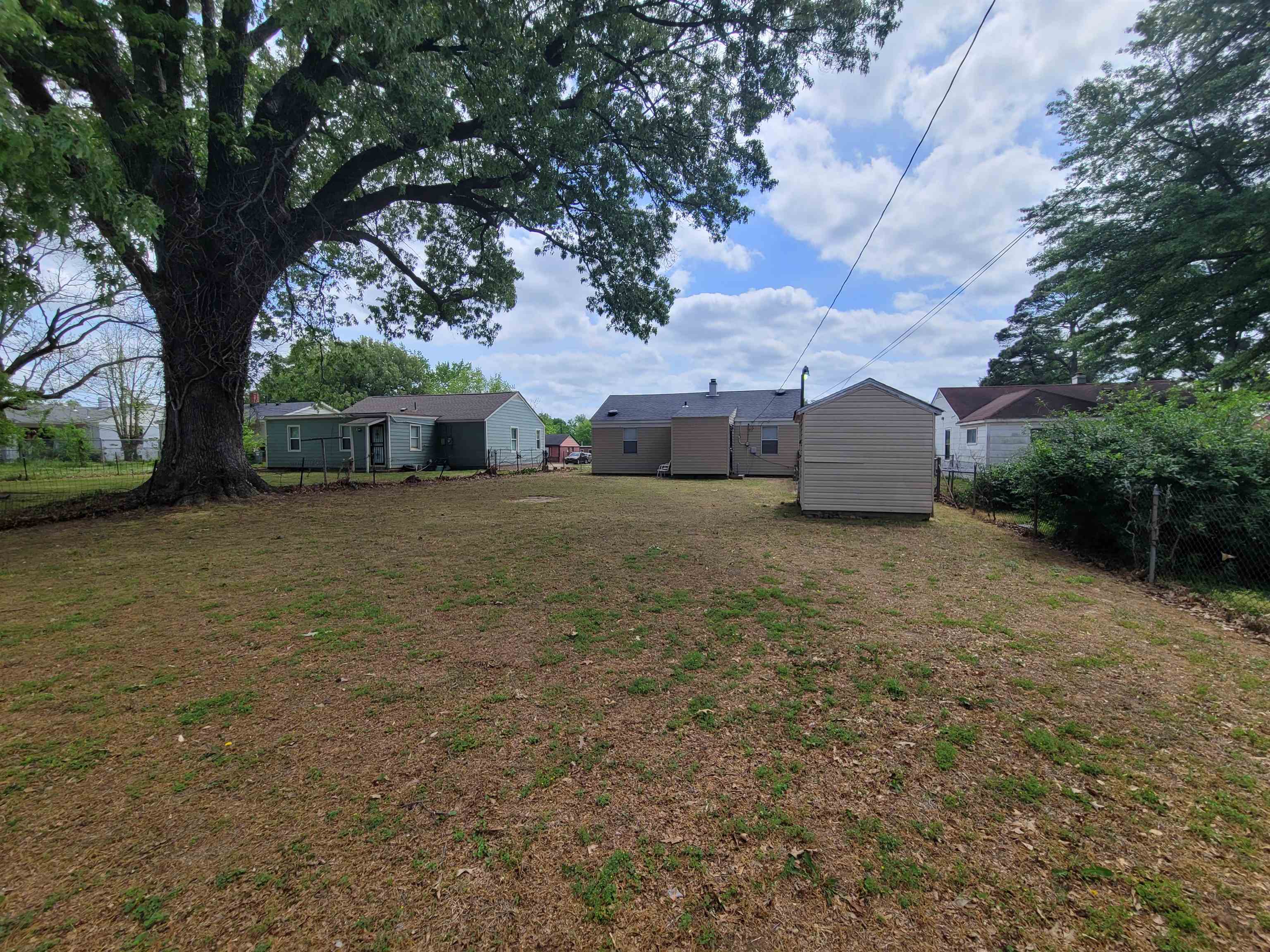476 Jenson Rd Property Photo 6