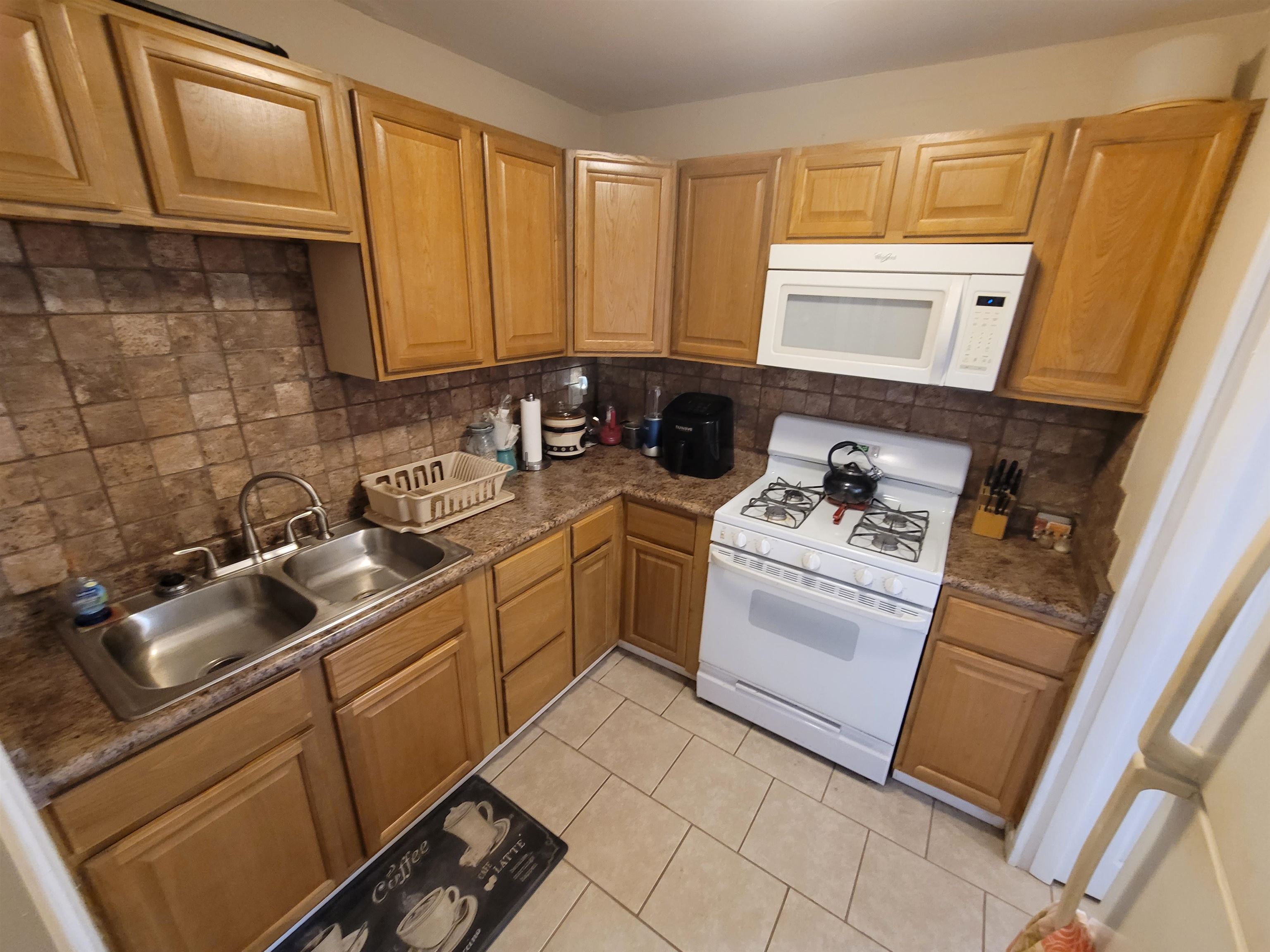 476 Jenson Rd Property Photo 23