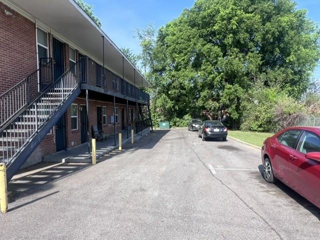 957 Wellington Ave Property Photo 13
