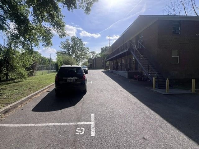 957 Wellington Ave Property Photo 16
