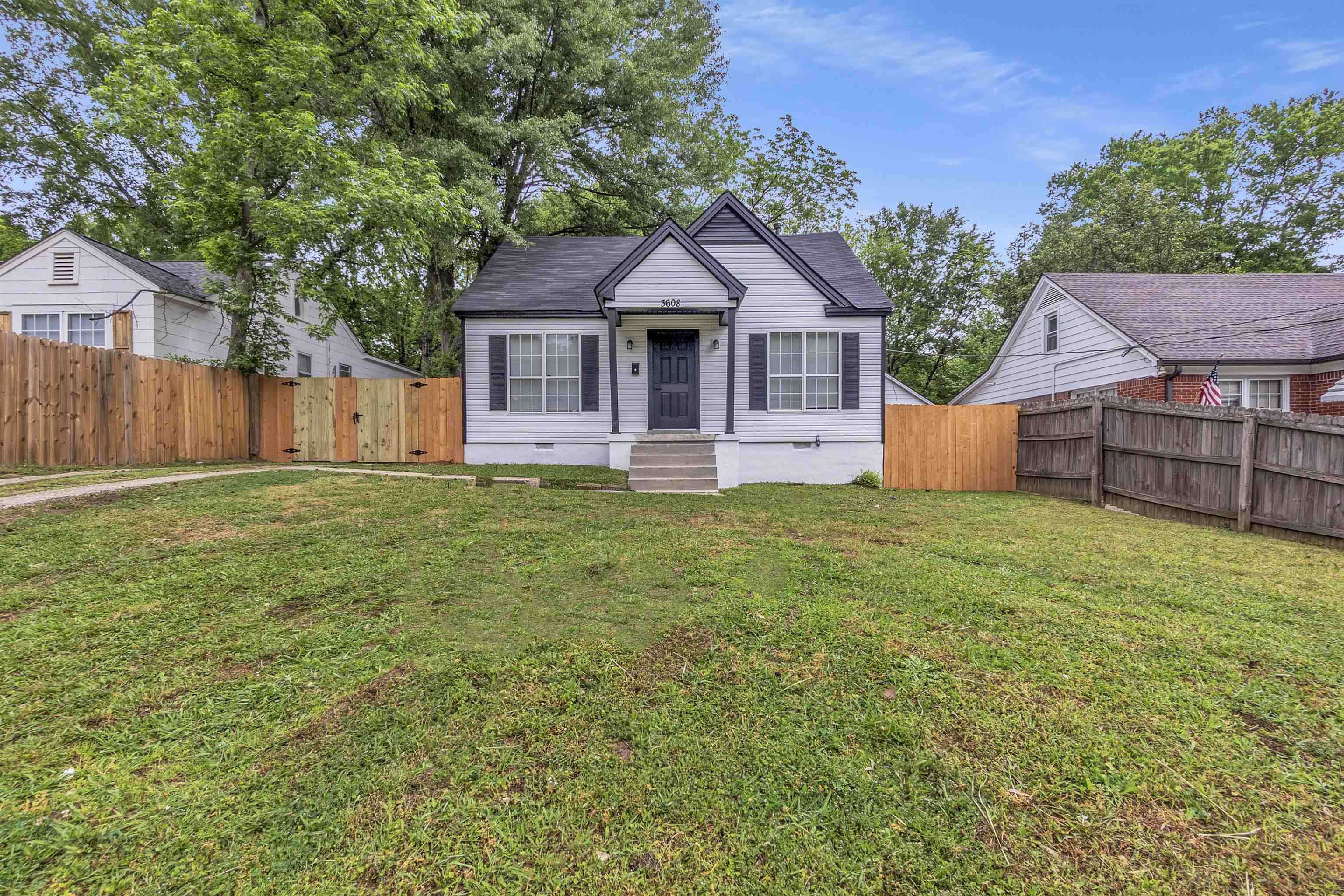 3608 BOWEN AVE Property Photo 1