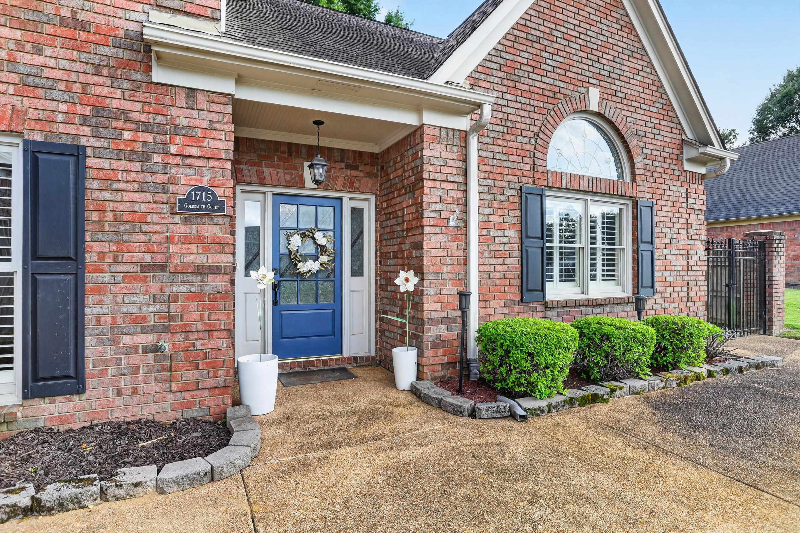 1715 Goldsmith Ct Property Photo 2