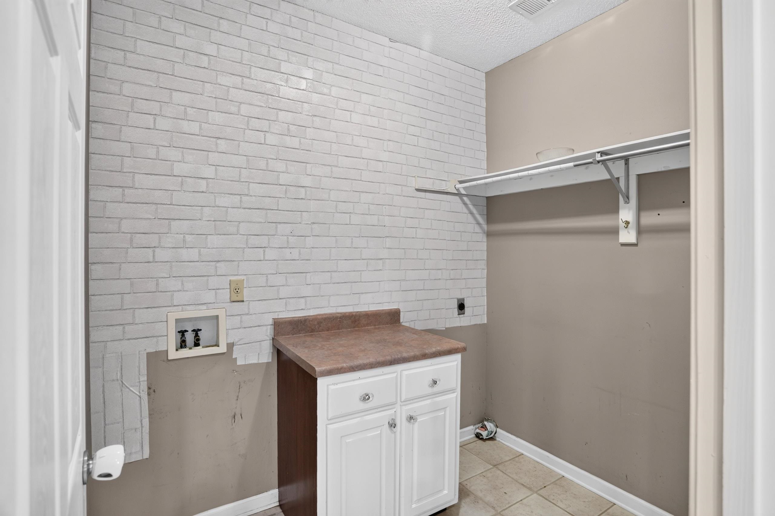 1715 Goldsmith Ct Property Photo 11