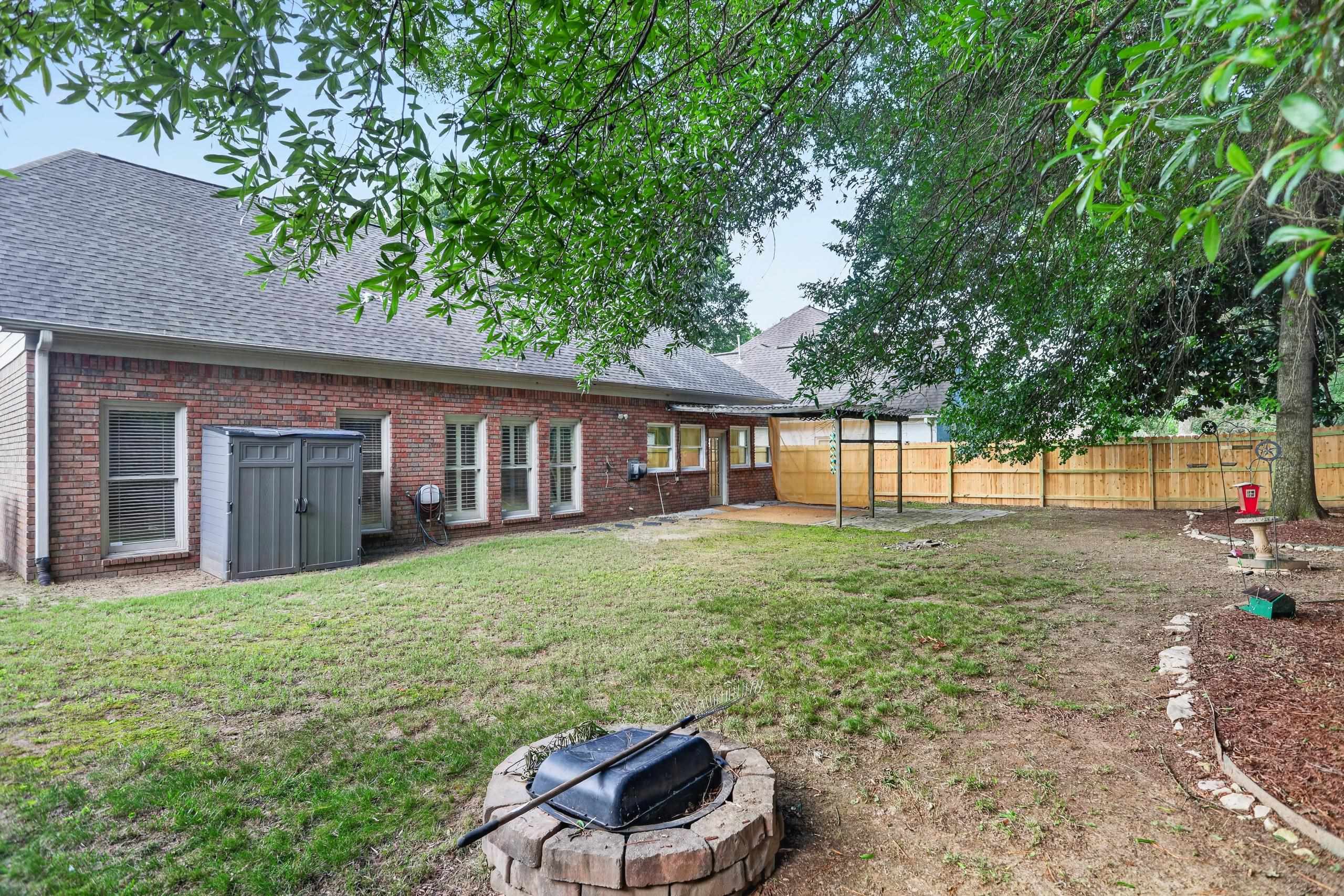 1715 Goldsmith Ct Property Photo 24