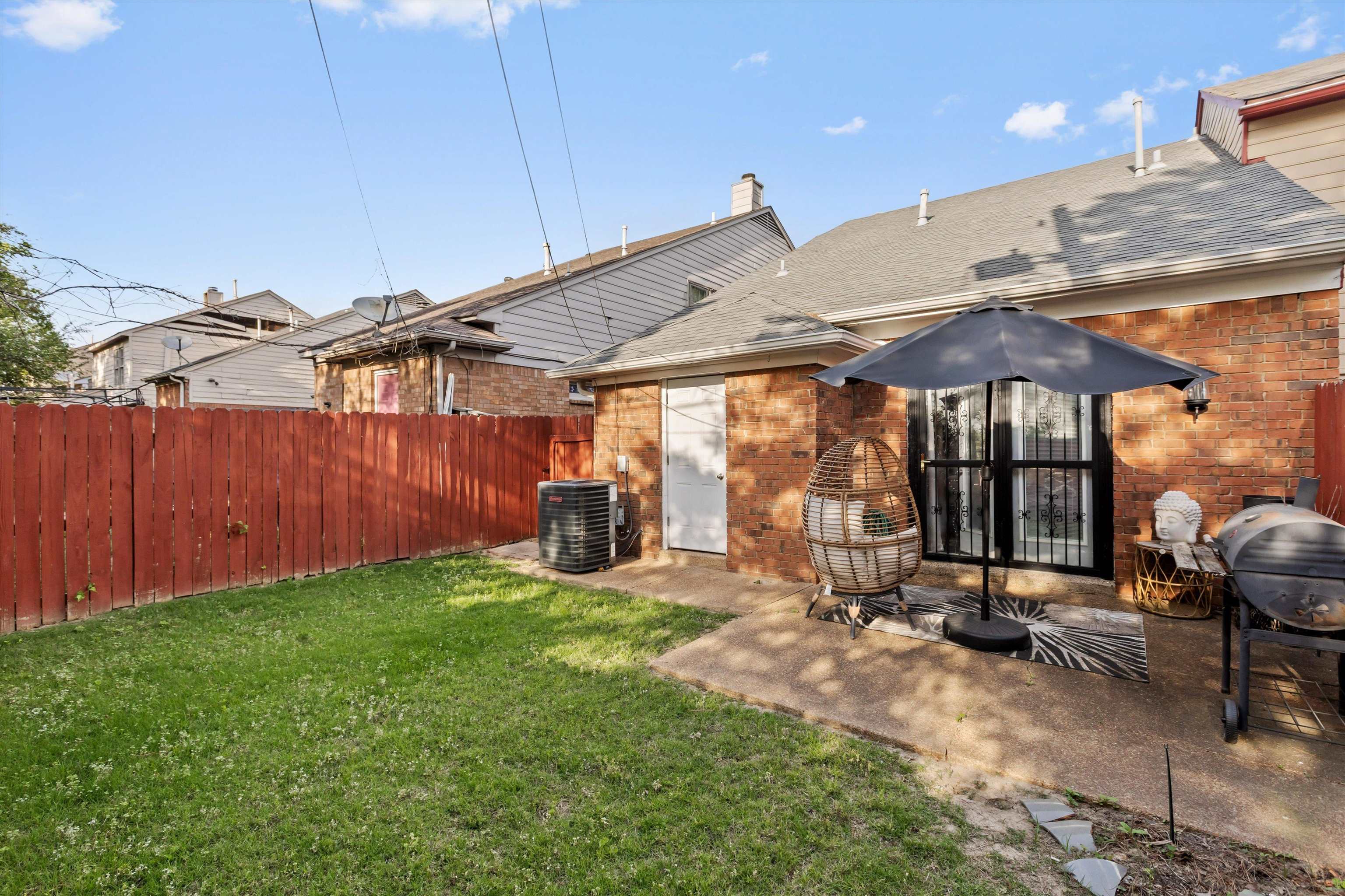 3585 Bishops Gate Dr Property Photo 14