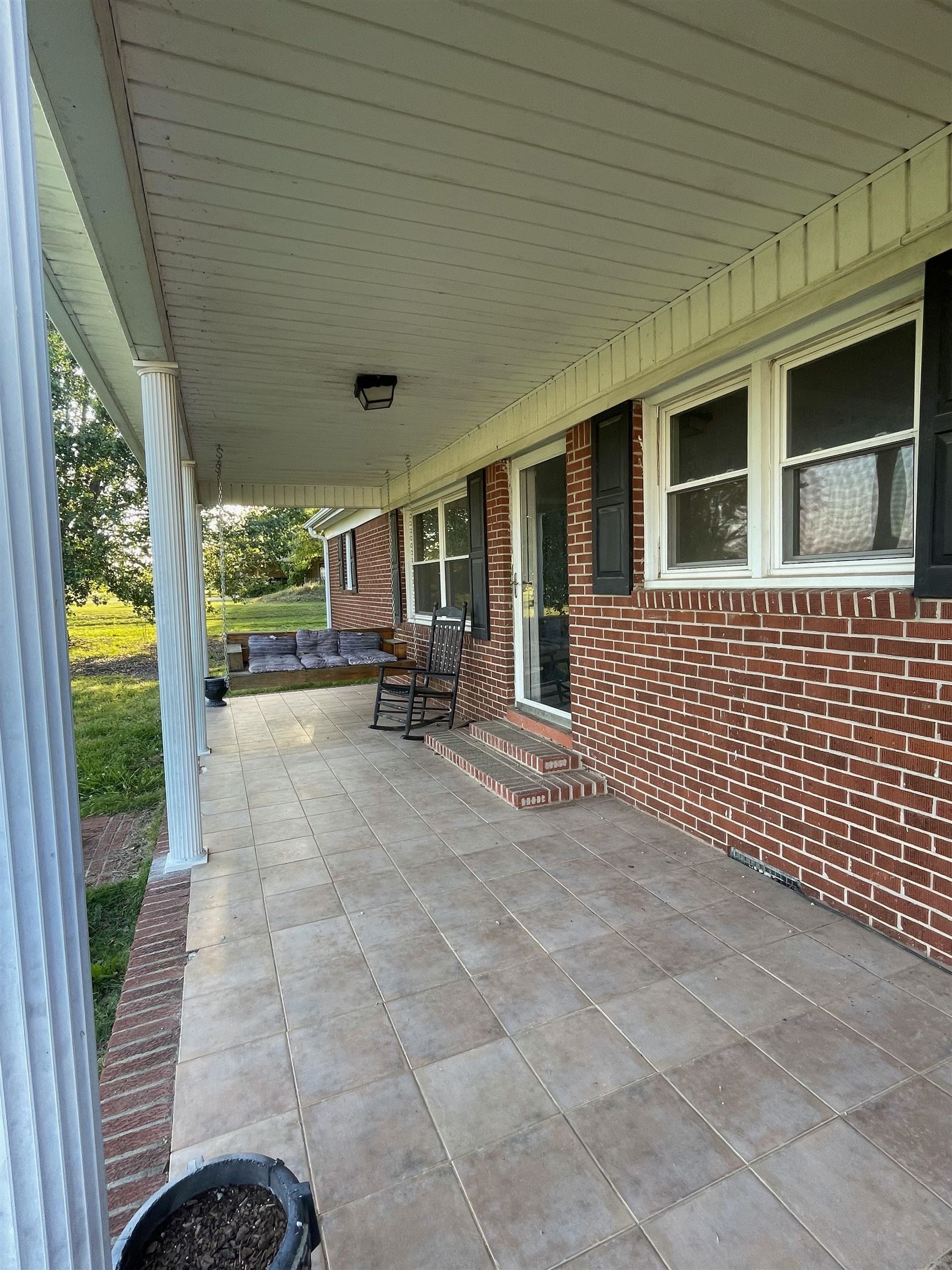 598 Gilchrist Rd Property Photo 2