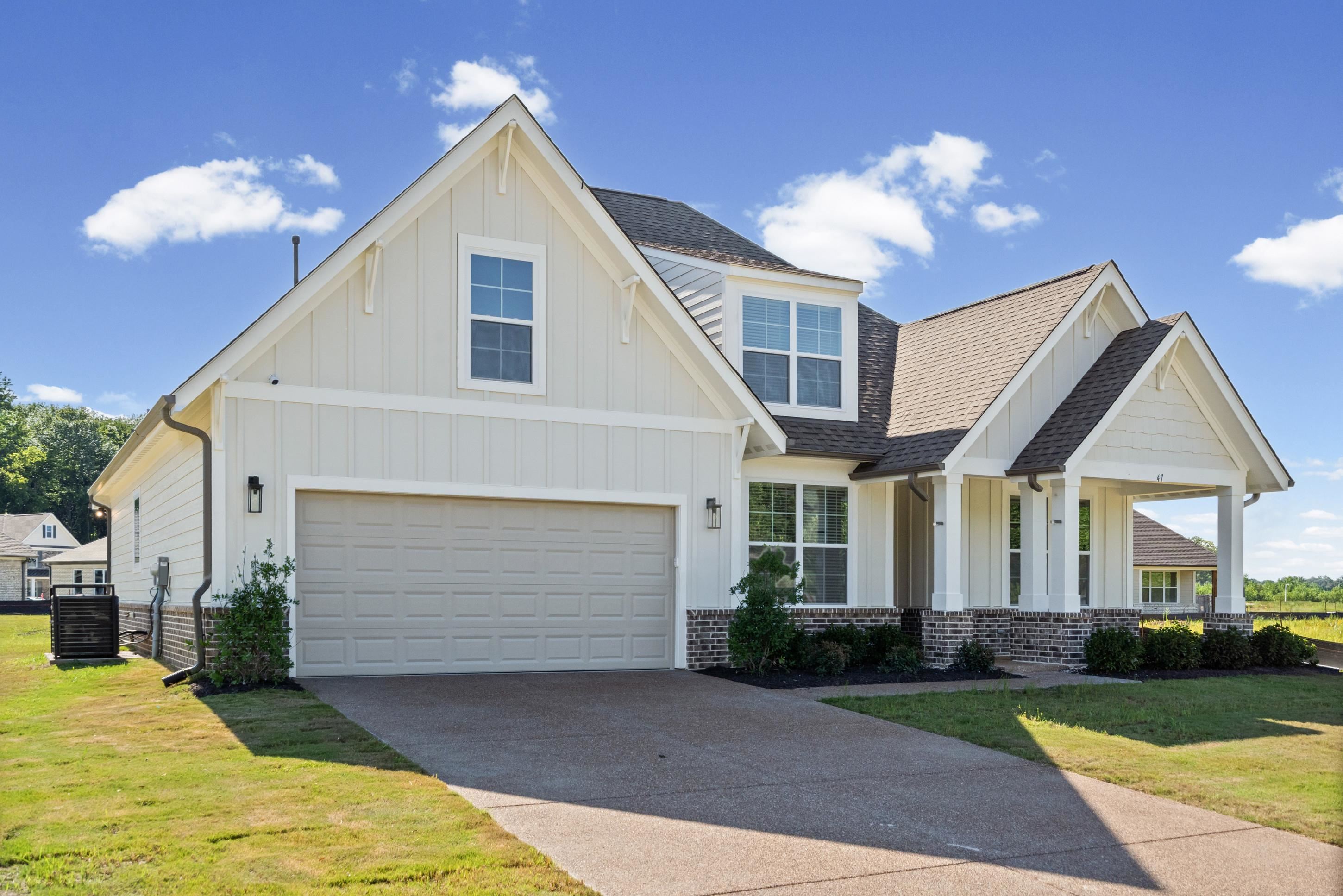 1127 Green Meadows Blvd Property Photo 1