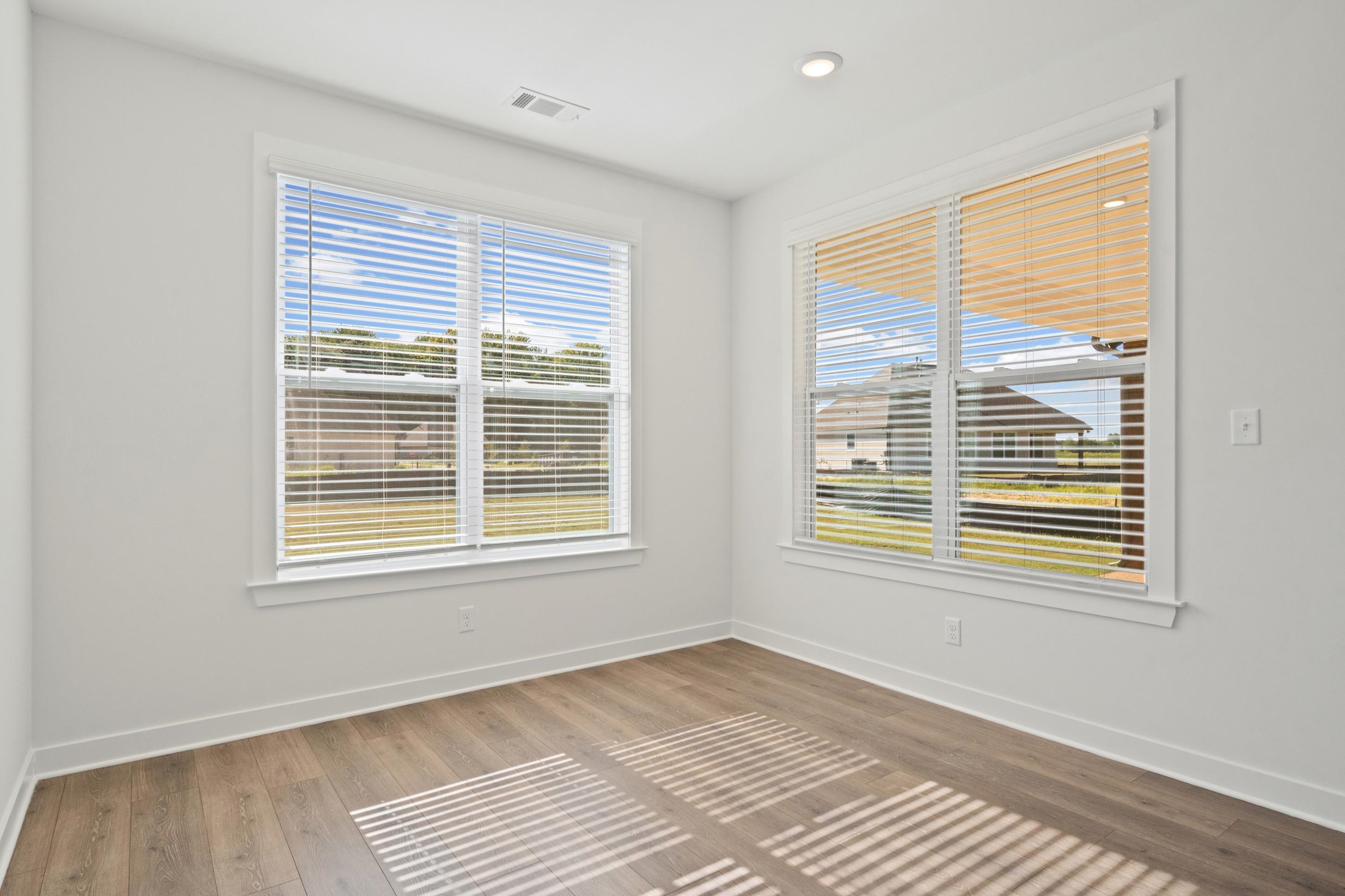 1127 Green Meadows Blvd Property Photo 13