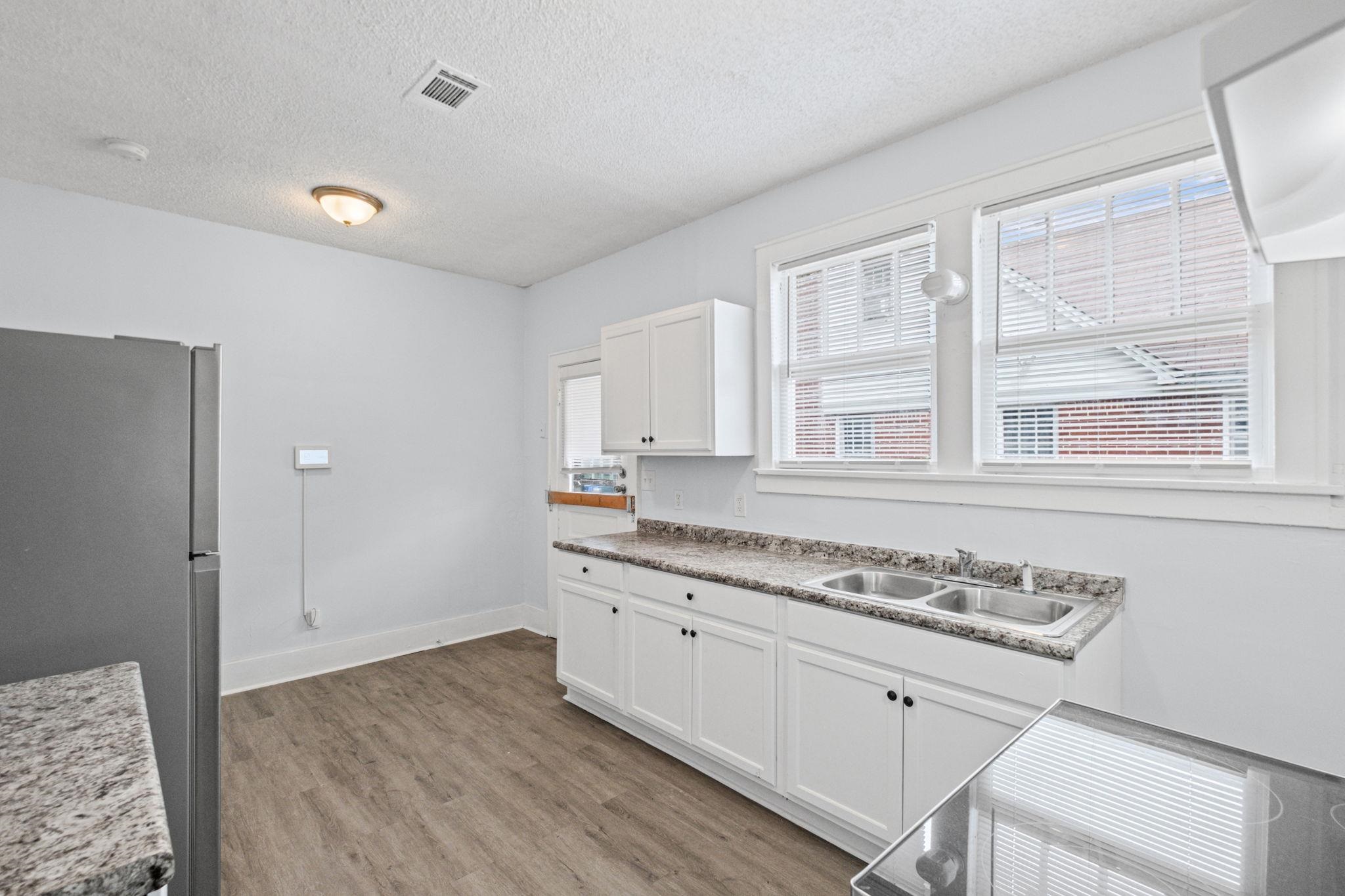 1024 Maury St Property Photo 11