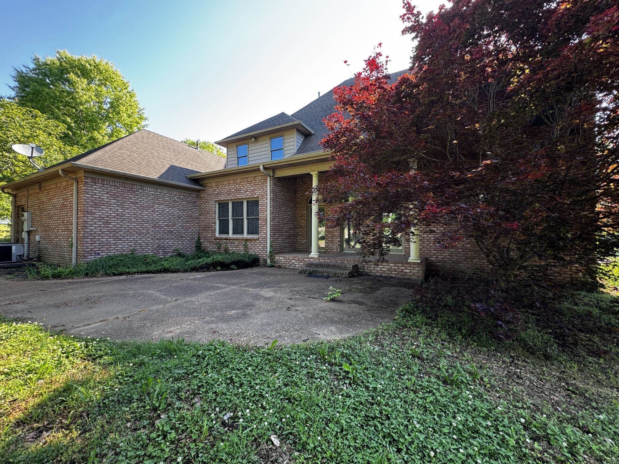 439 Mclillie Ln Property Photo 5