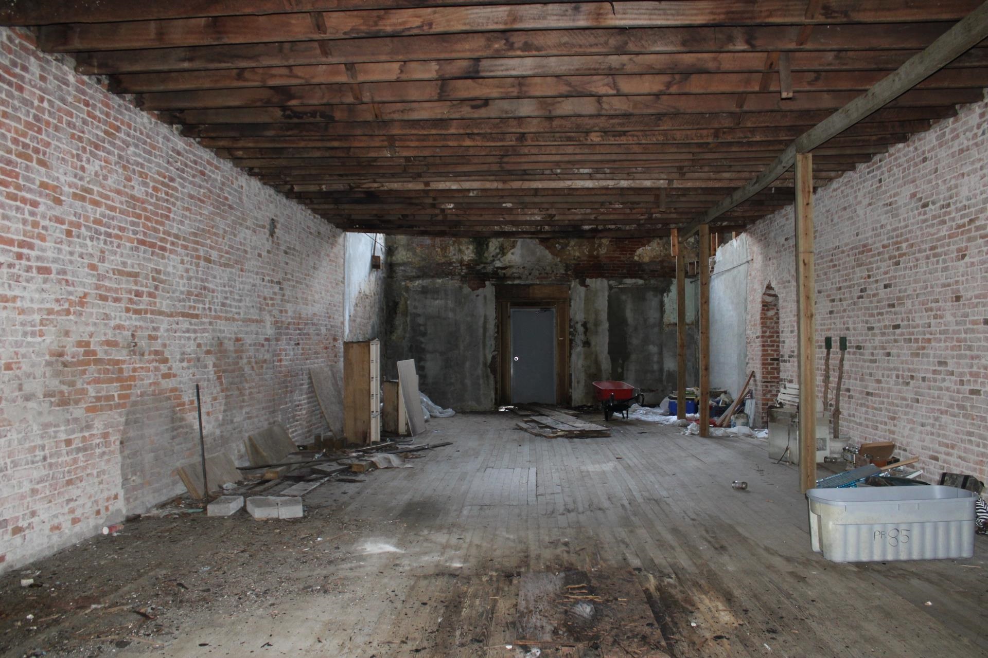 120 N Jefferson St Property Photo 6