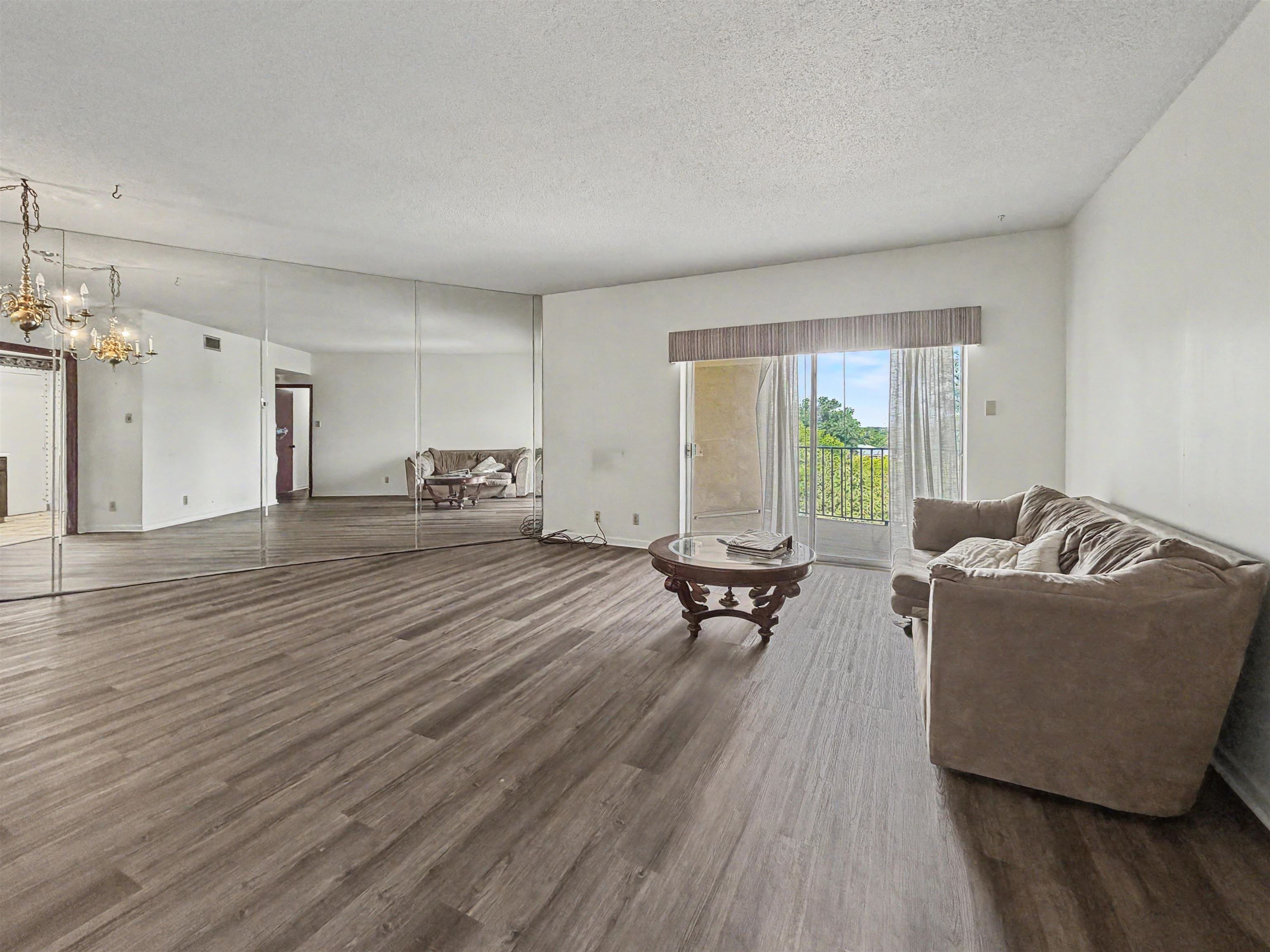 475 N Highland St 7j Property Photo 5