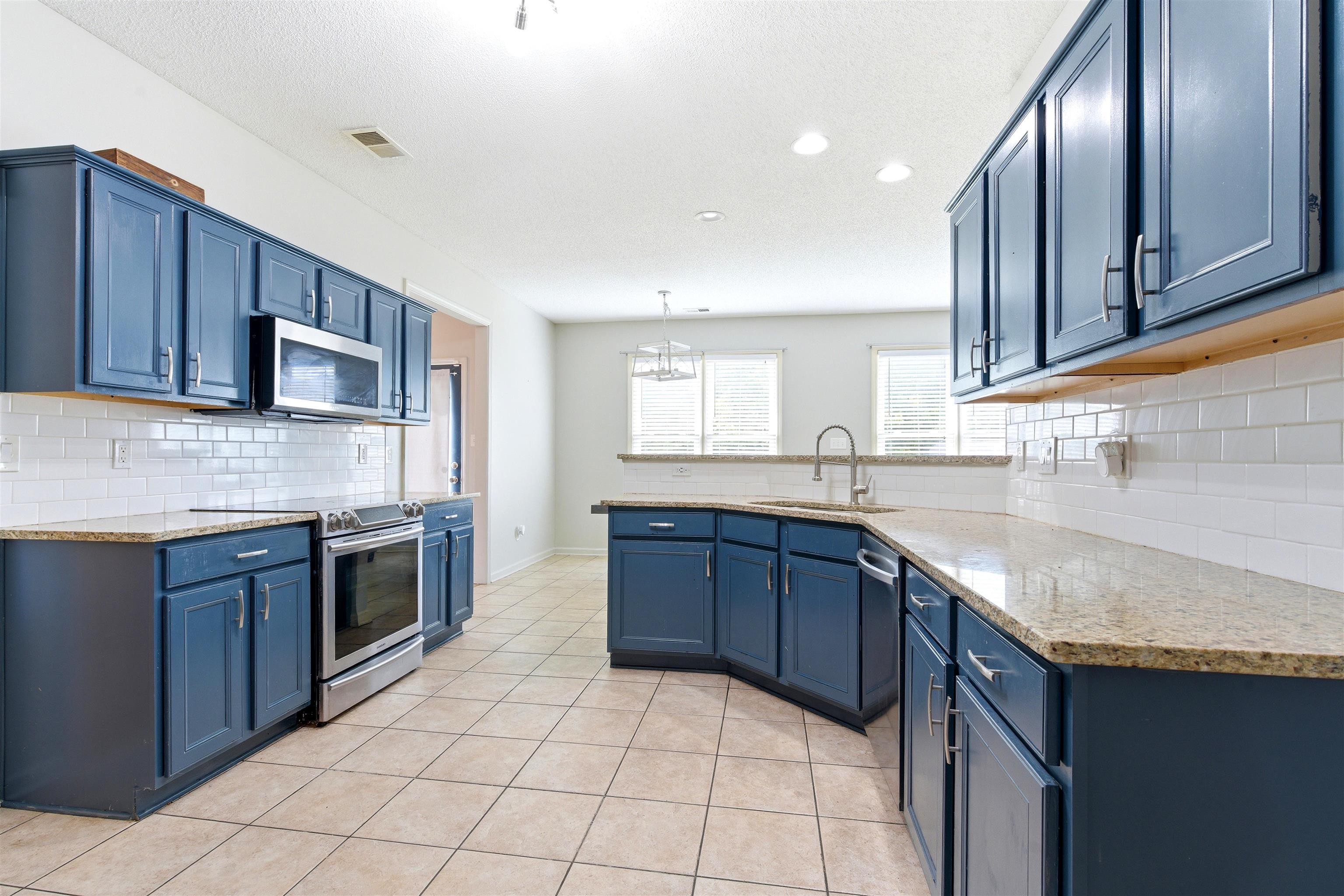 4669 Shira Dr Property Photo 4
