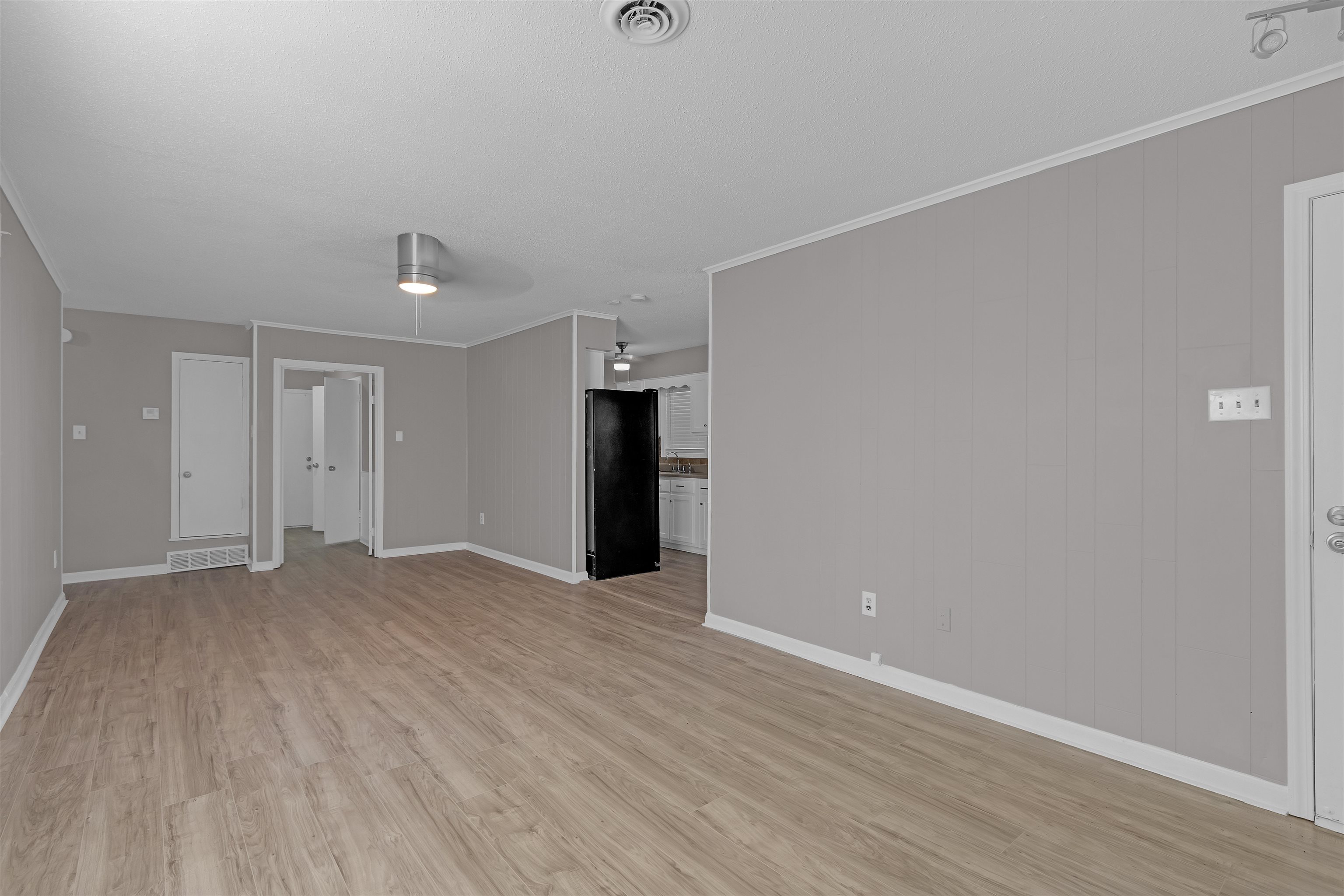 4022 Chinaberry Cv Property Photo 8
