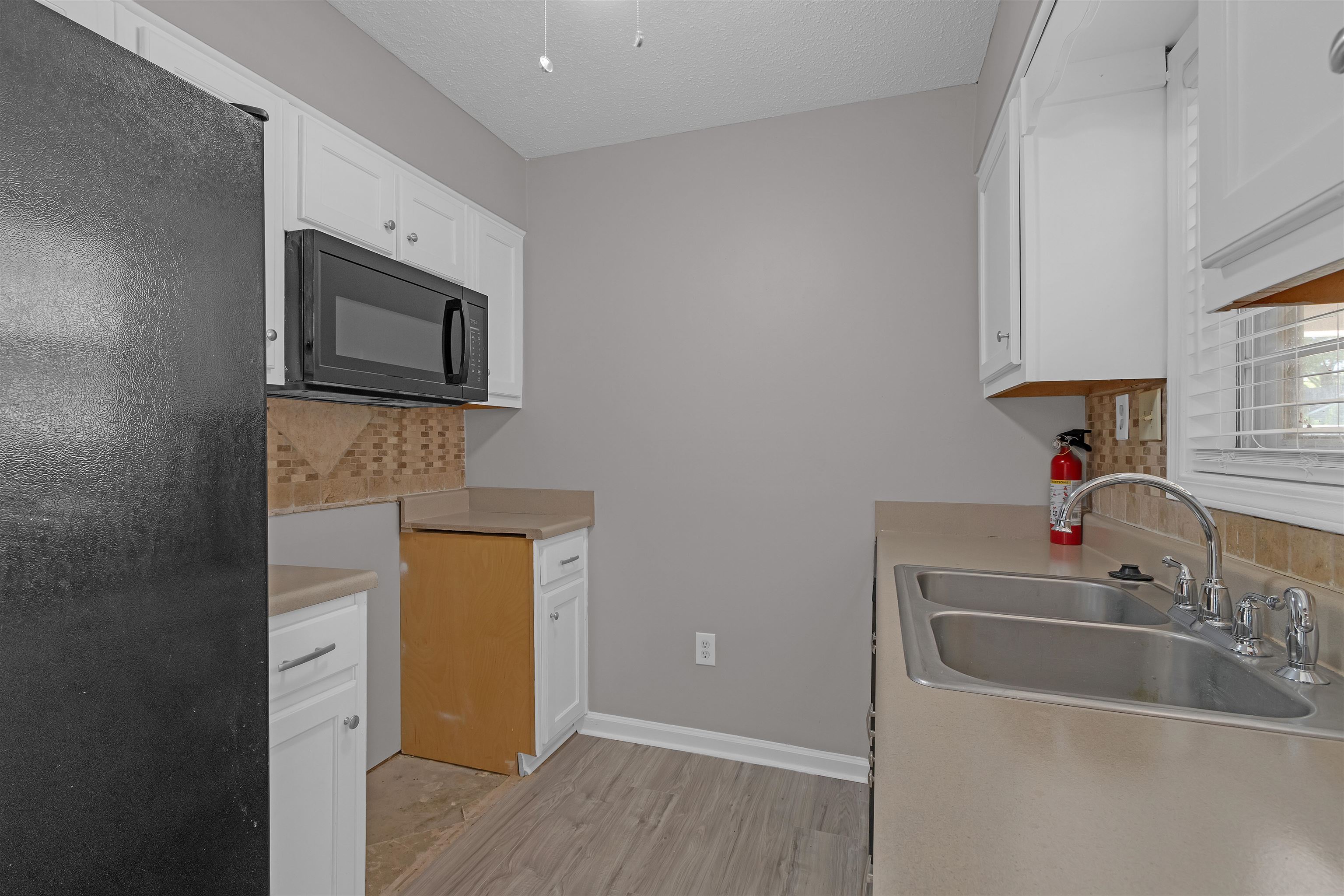 4022 Chinaberry Cv Property Photo 12