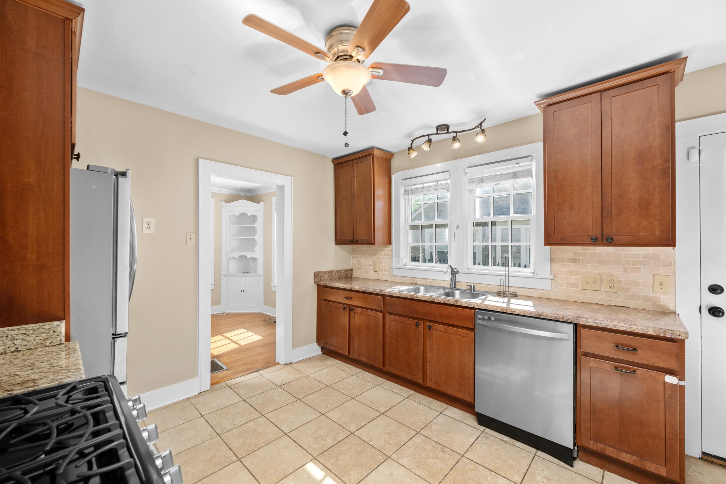 3592 Cowden Ave Property Photo 11