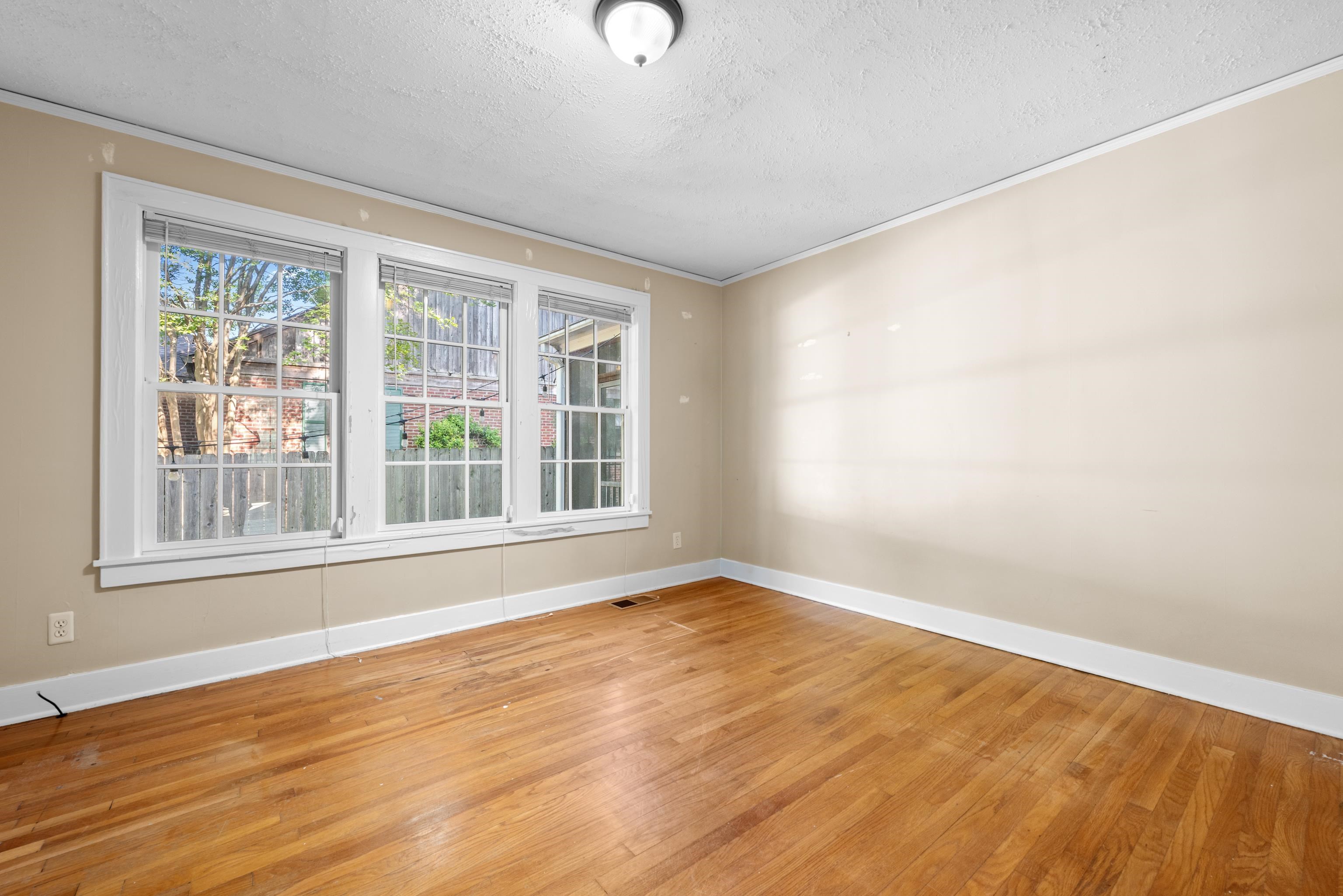 3592 Cowden Ave Property Photo 16