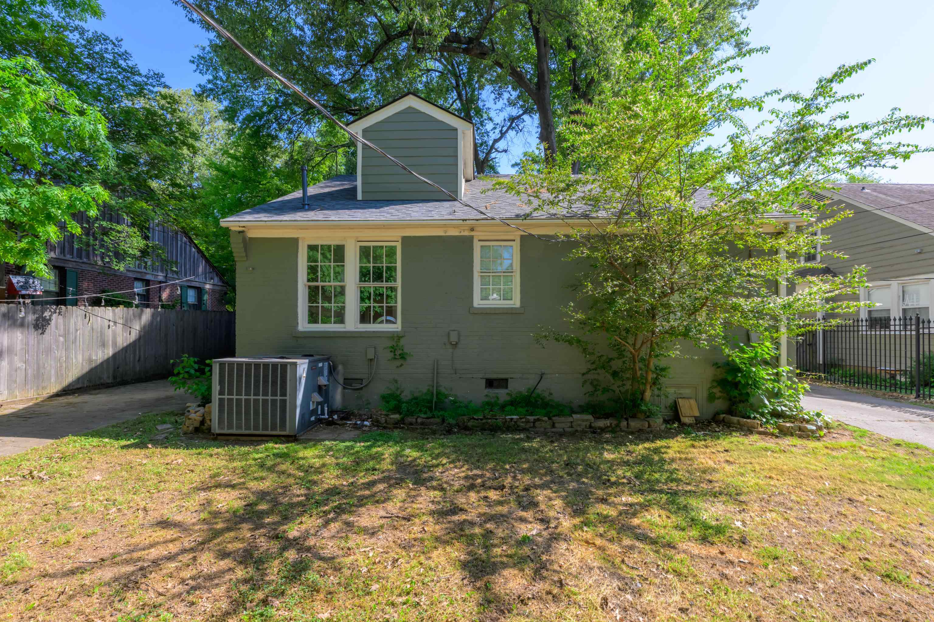 3592 Cowden Ave Property Photo 28