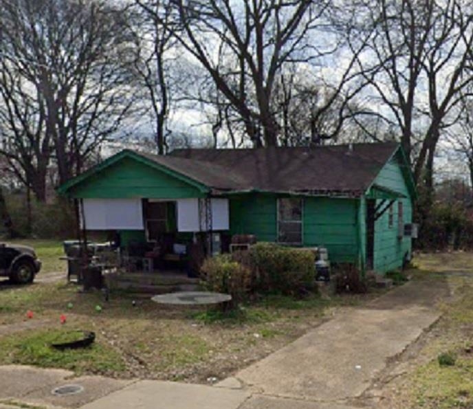 2383 Shasta Ave Property Photo 2