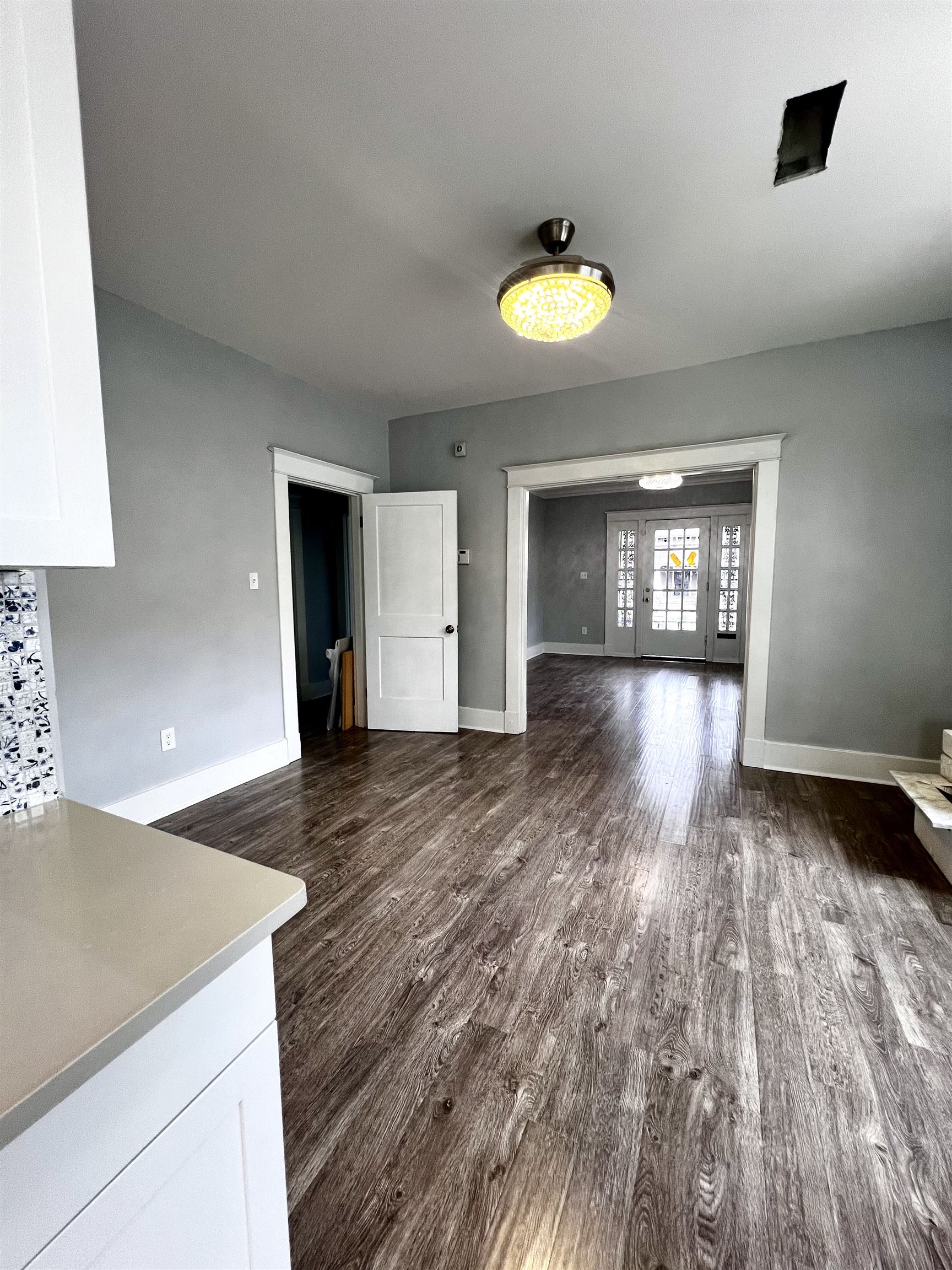 1052 Faxon Ave Property Photo 5