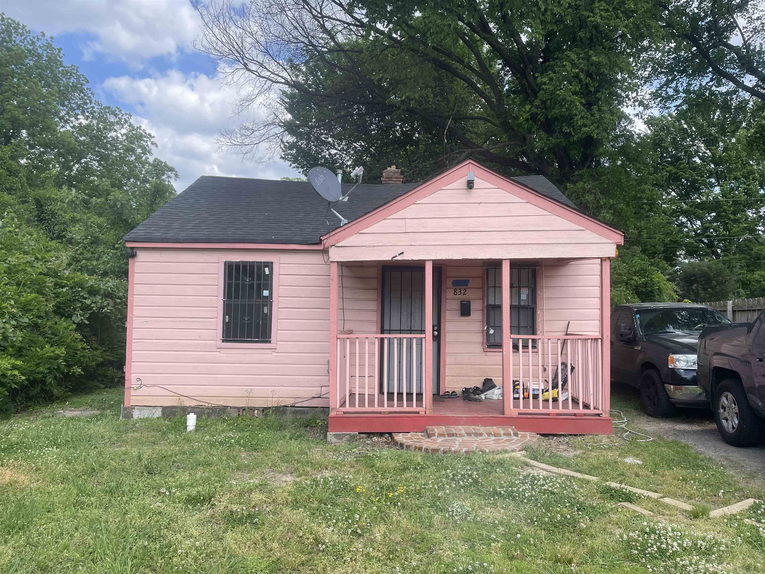 832 MAYWOOD ST Property Photo 1