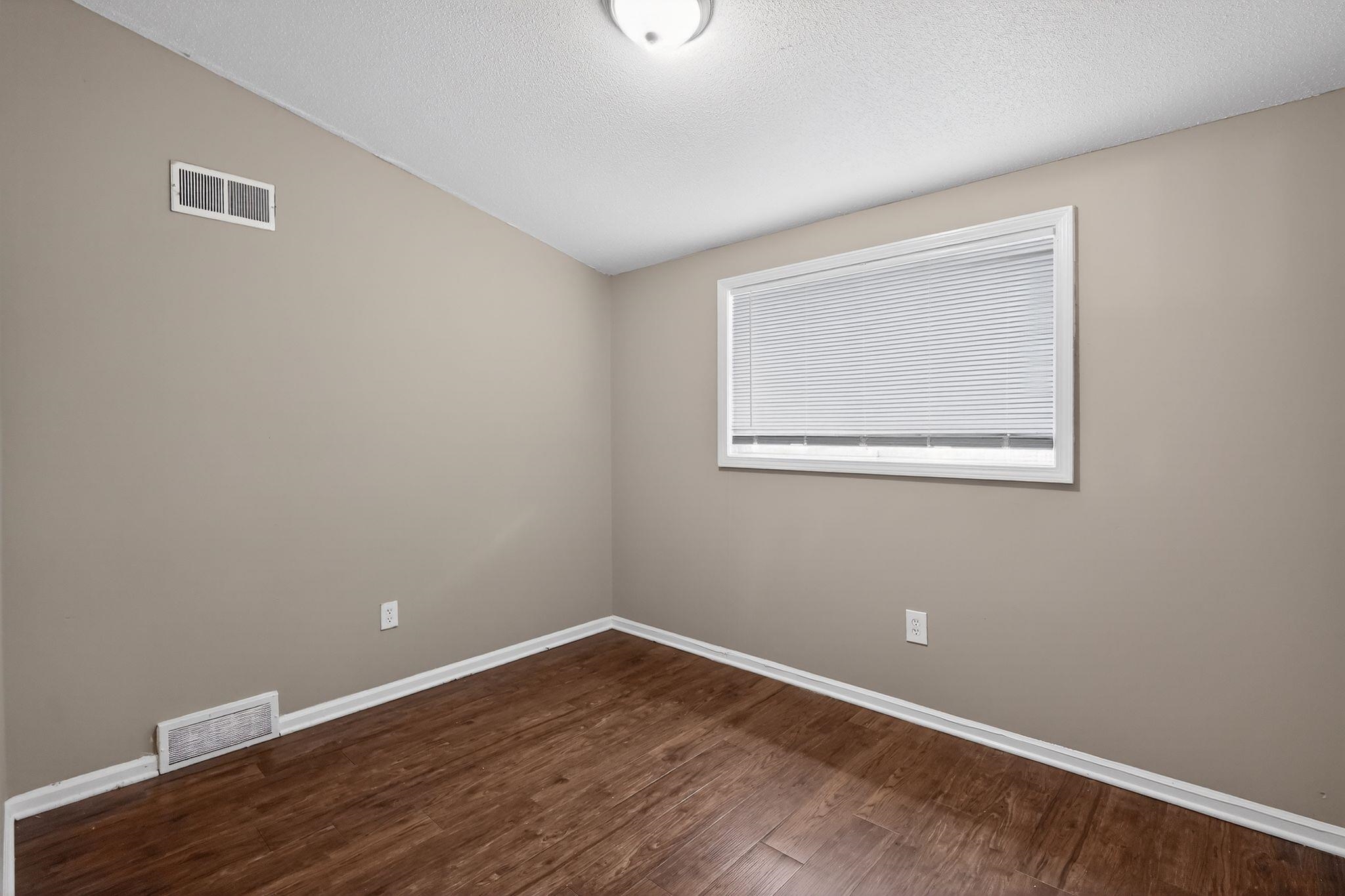 4286 Tonawanda St Property Photo 25