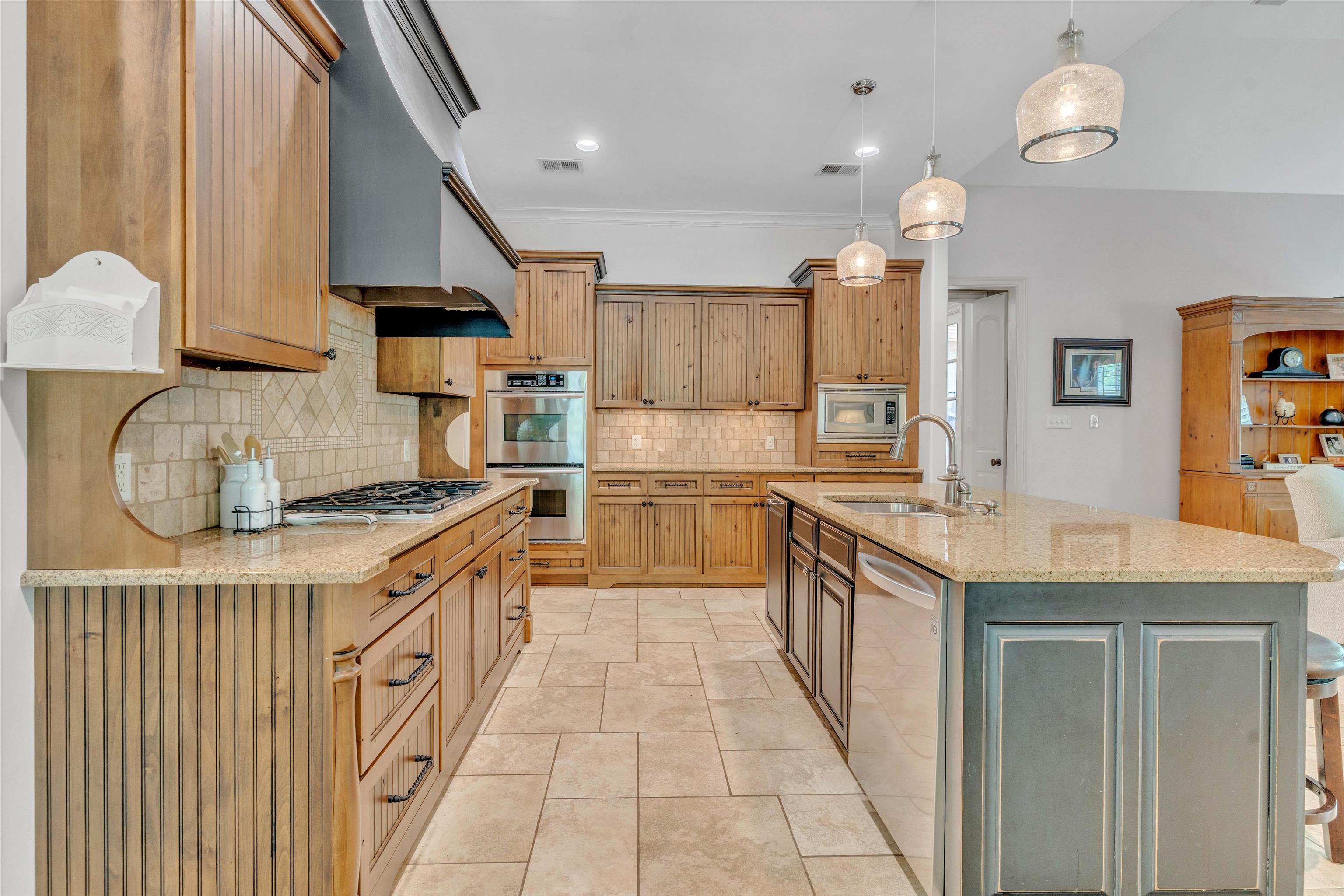 1218 Braystone Trl Property Photo 13