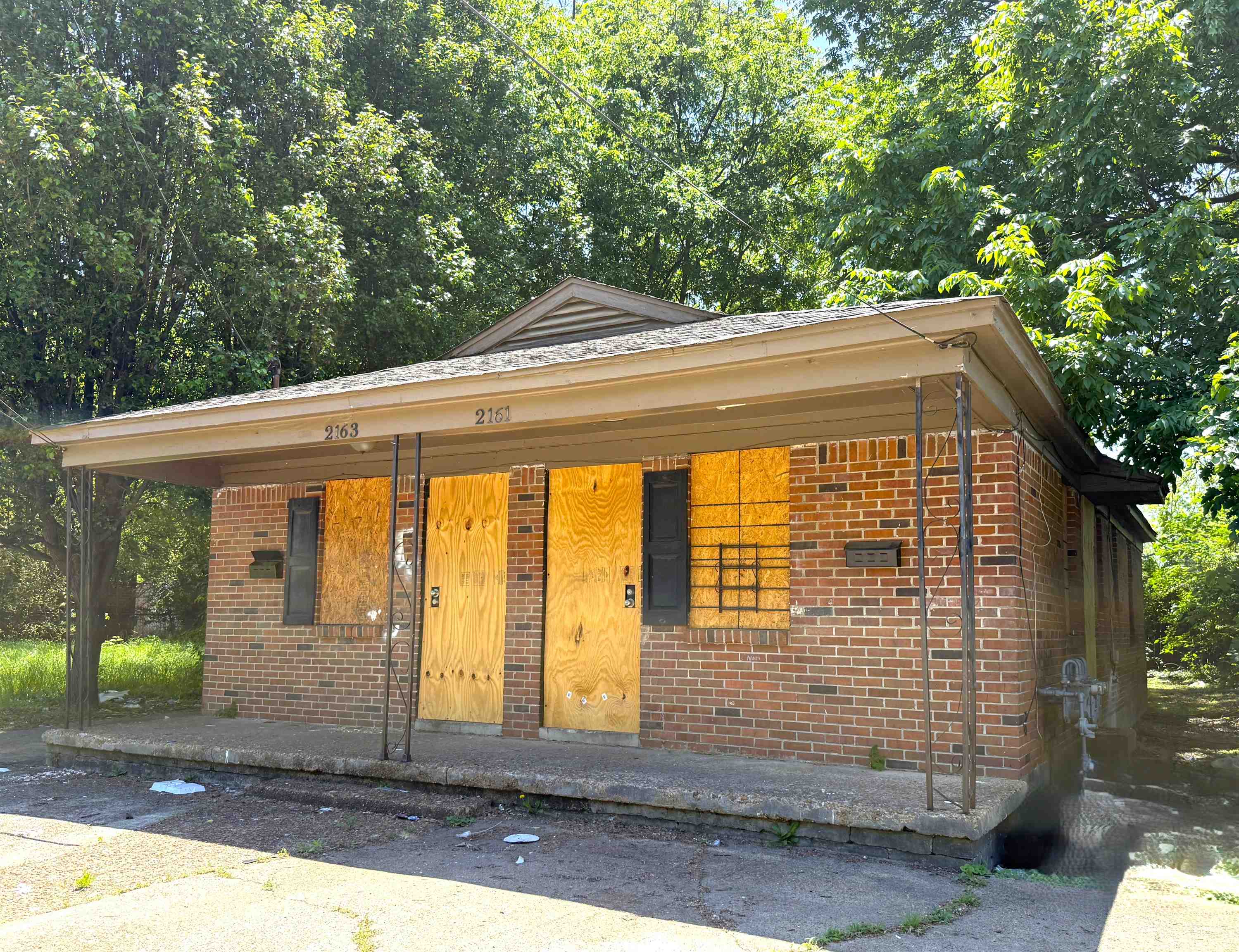 2161 HOWELL AVE Property Photo 1