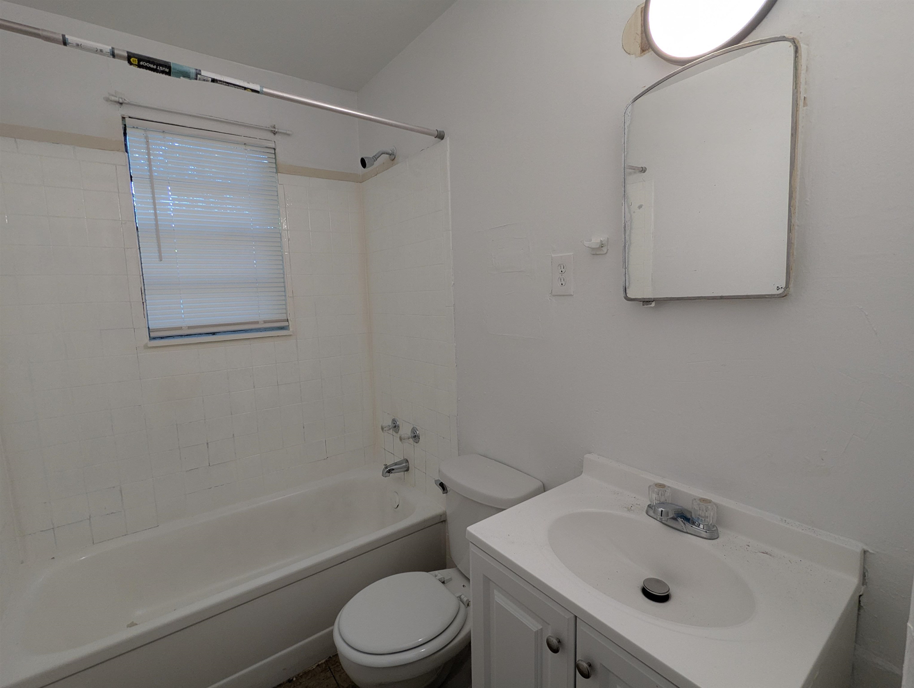 2161 Howell Ave Property Photo 5