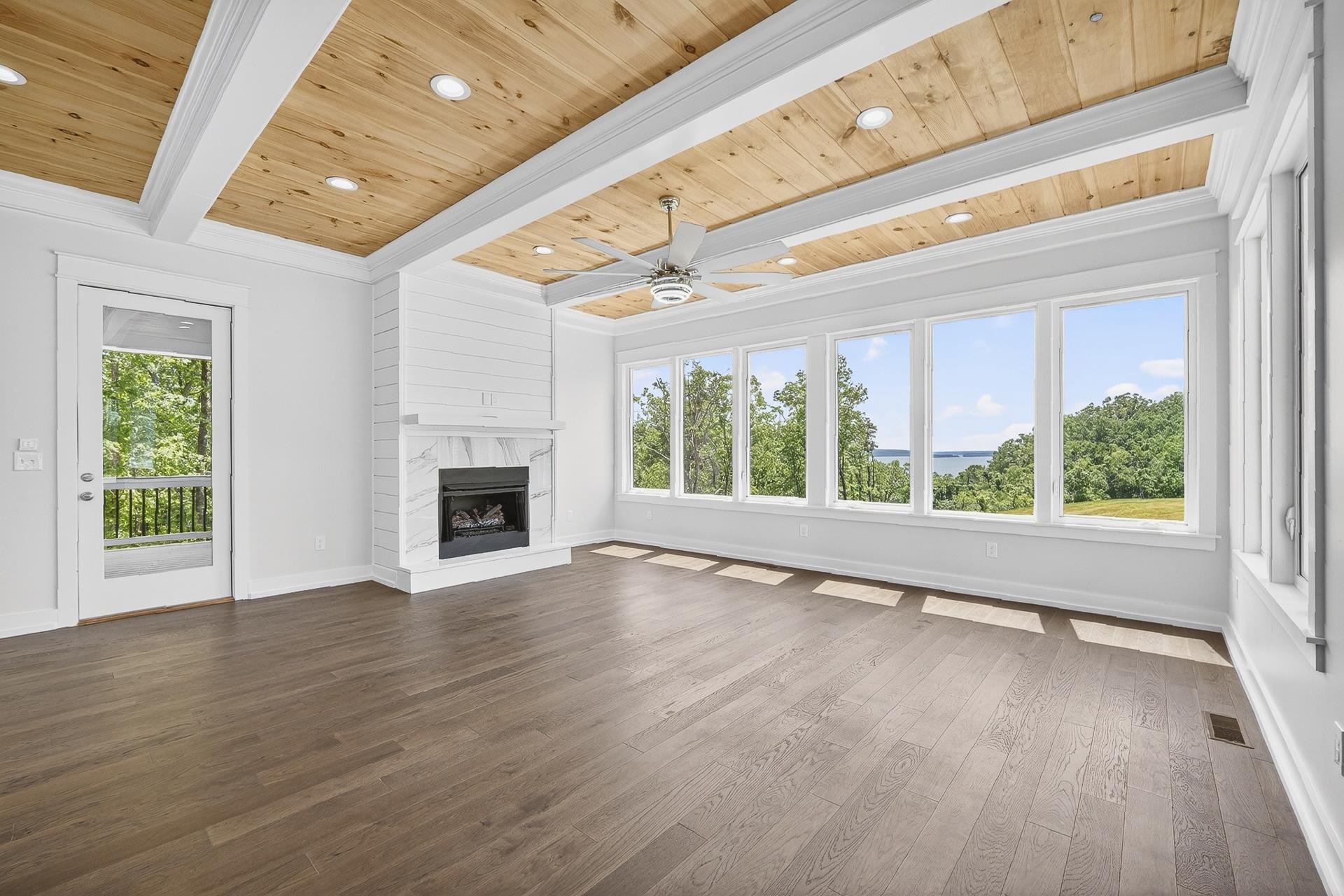 205 Pioneer Trl Property Photo 8