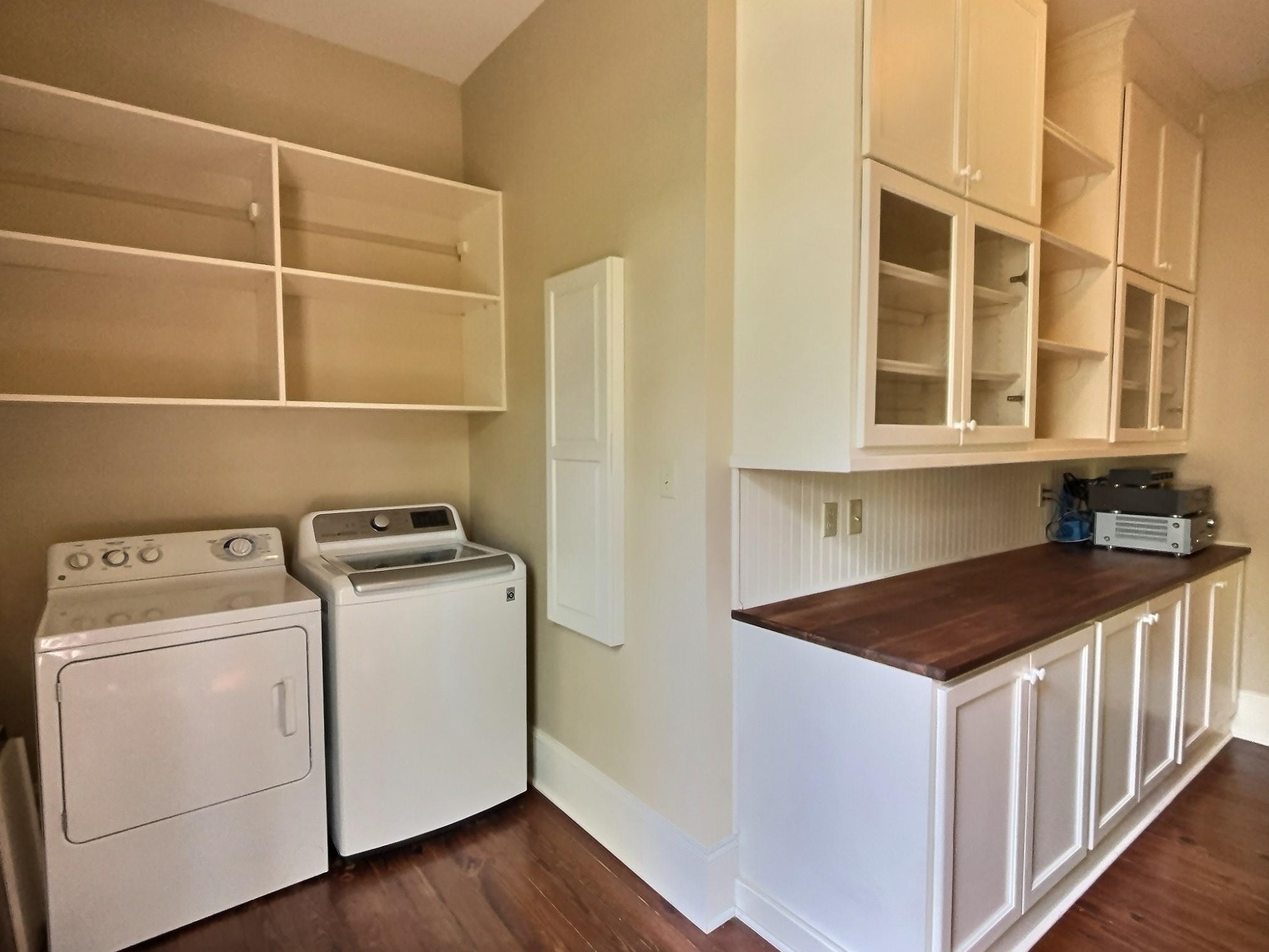 348 N Rowlett St Property Photo 18