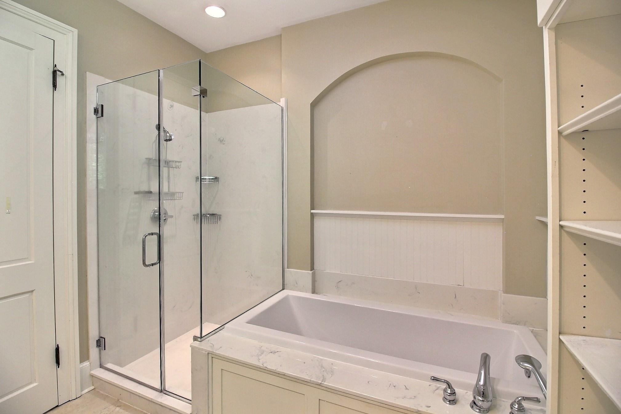 348 N Rowlett St Property Photo 25