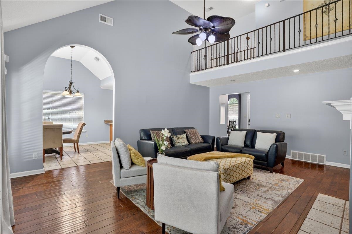 5898 Peterson Ridge Ln Property Photo 12