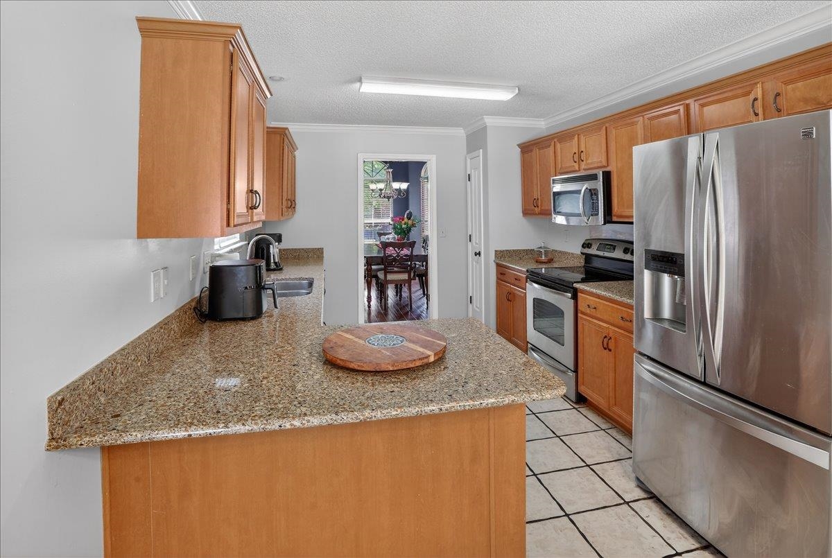 5898 Peterson Ridge Ln Property Photo 15