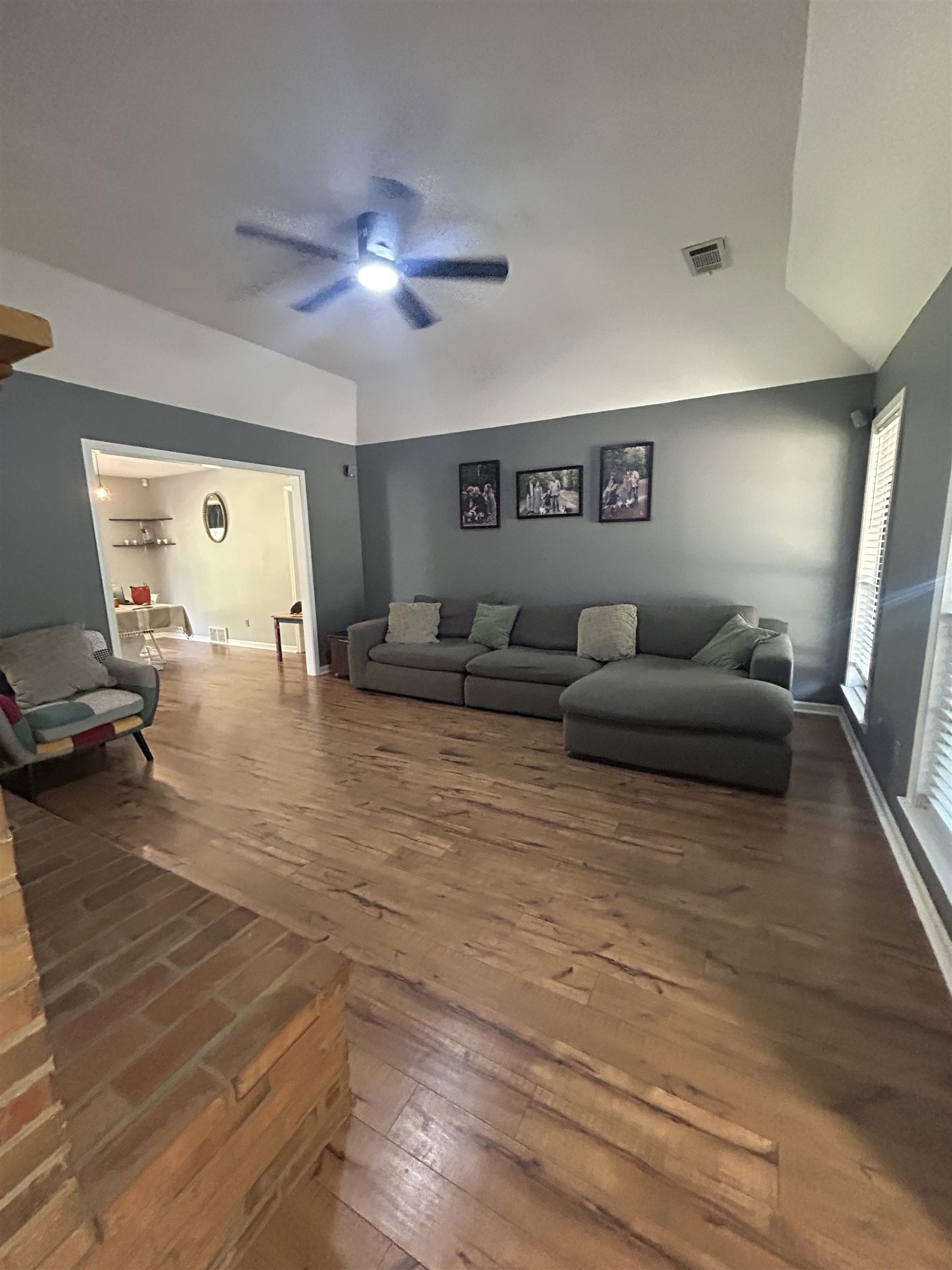 3577 Englishill Dr Property Photo 8