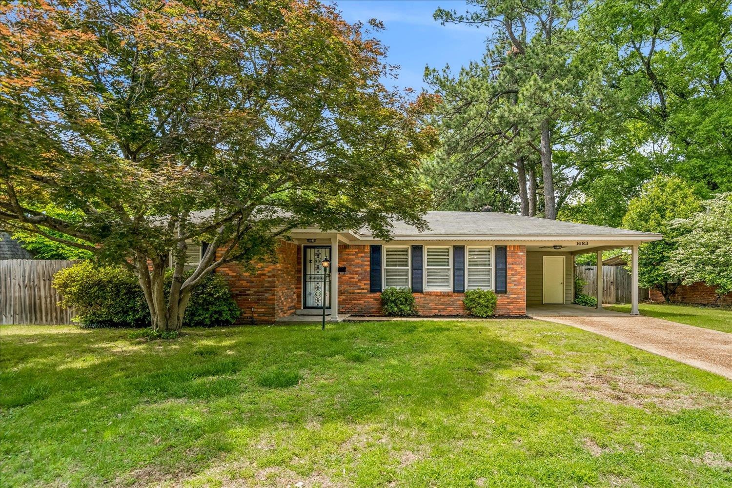 1483 Woodston Rd Property Photo 2