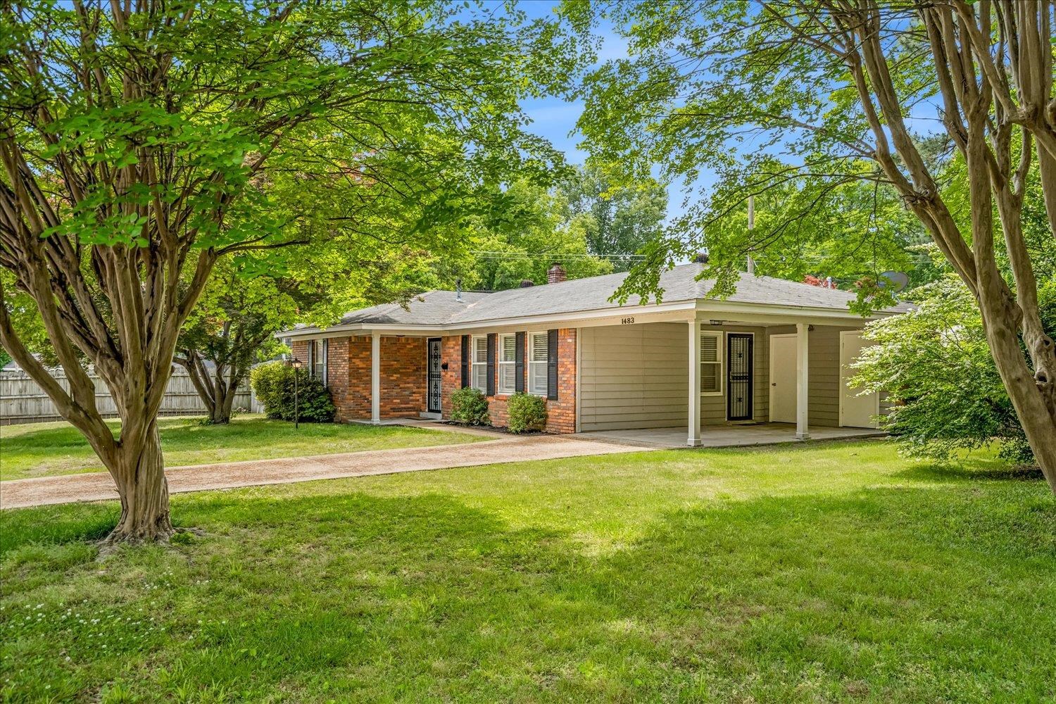 1483 Woodston Rd Property Photo 3
