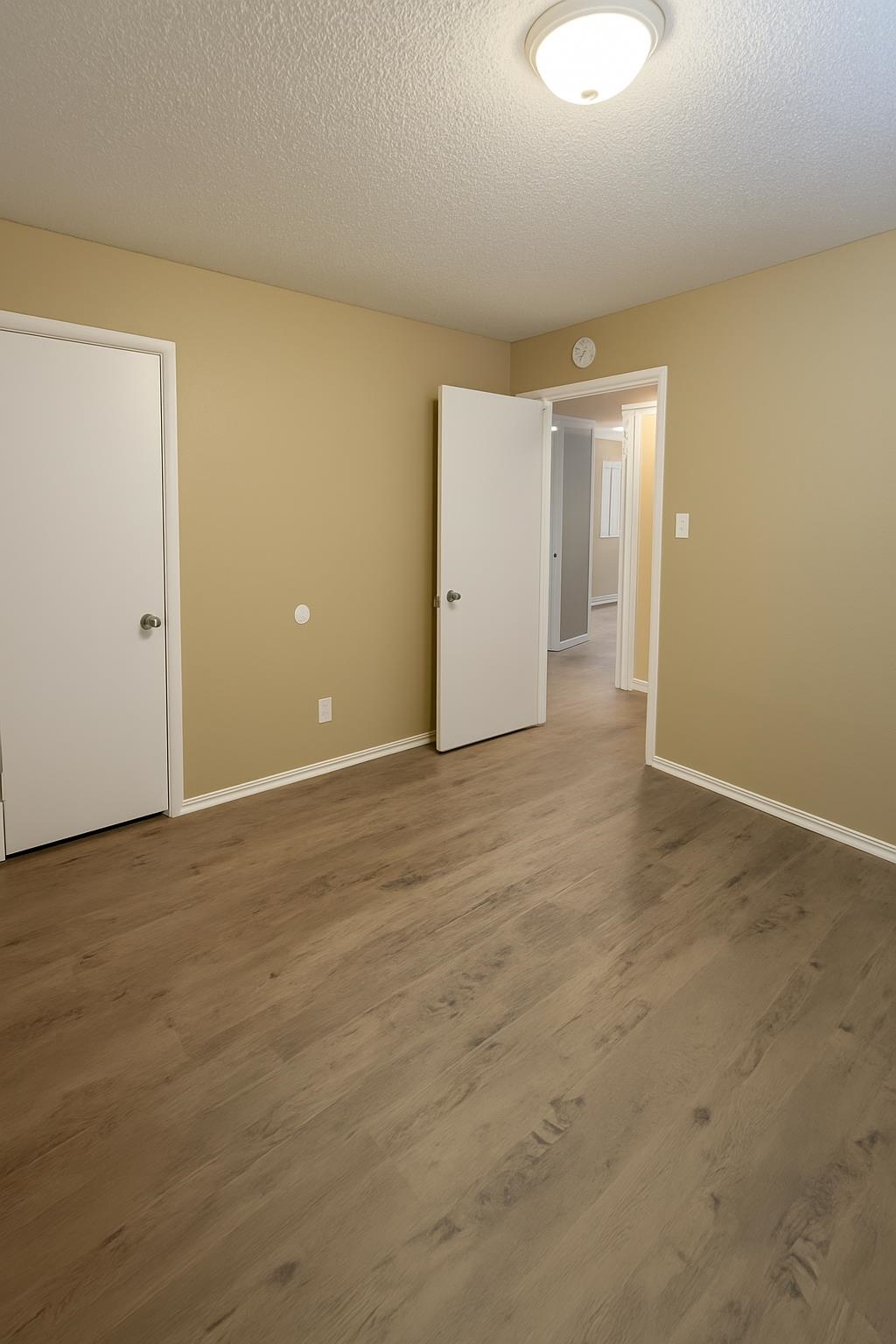 1495 Oriole St Property Photo 4