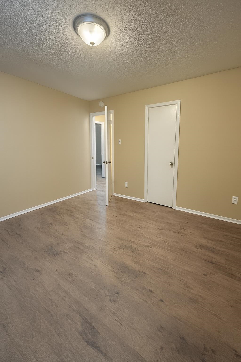 1495 Oriole St Property Photo 5