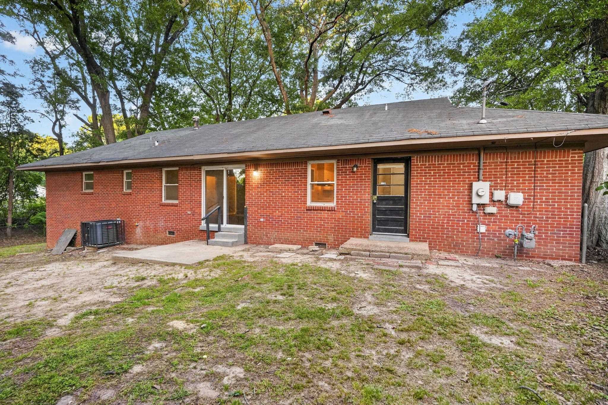 3710 HERMITAGE DR Property Photo 1