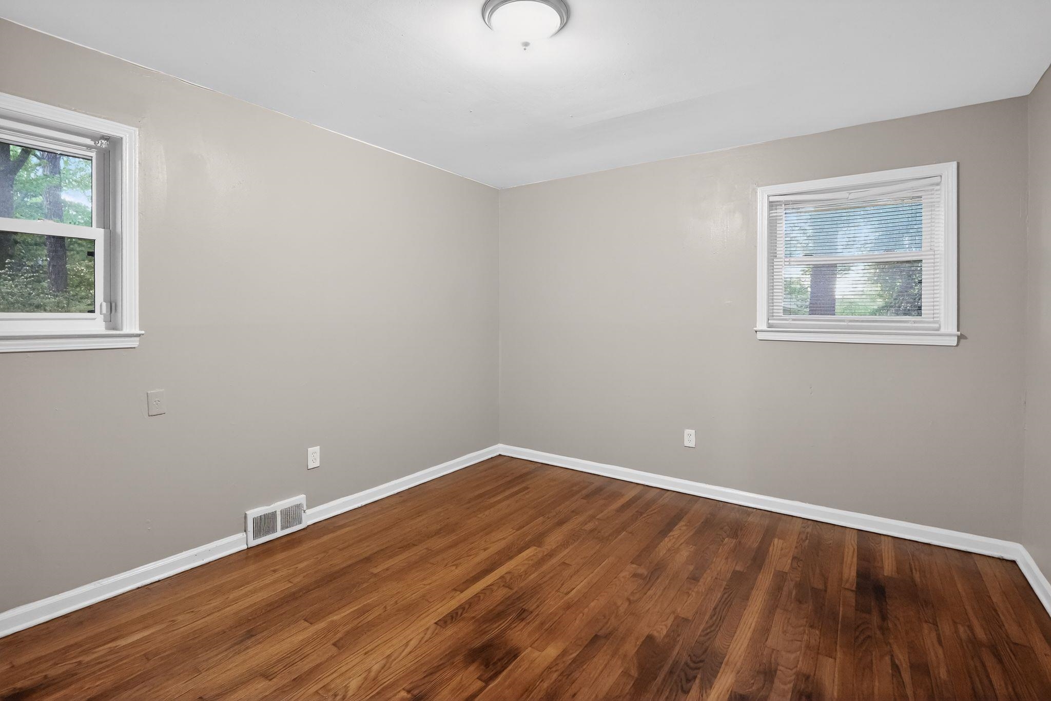 3710 Hermitage Dr Property Photo 11