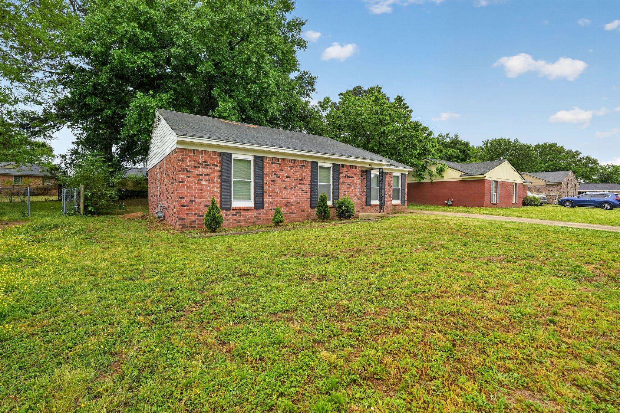 671 Whiteside Cv Property Photo 4