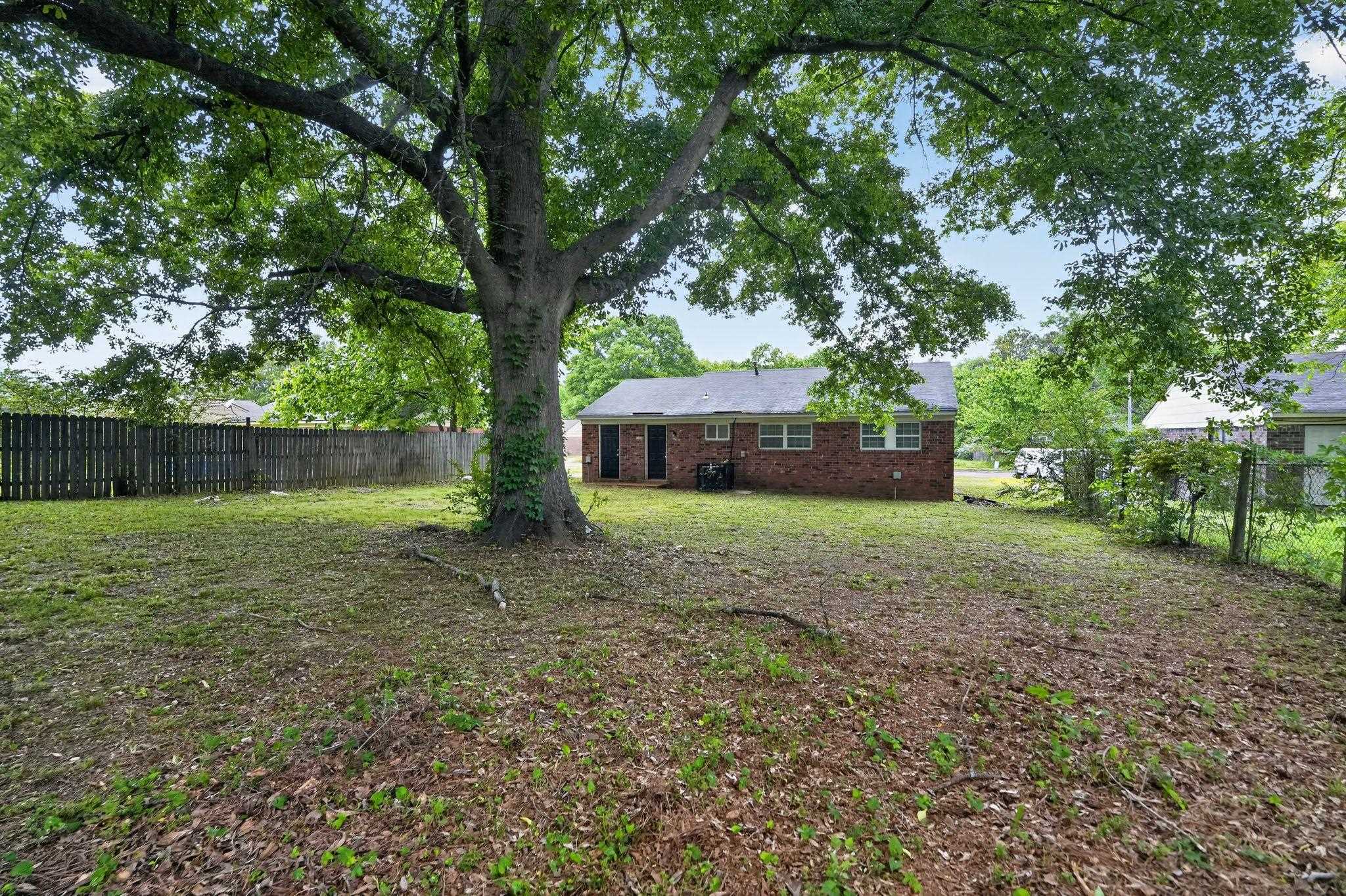 671 Whiteside Cv Property Photo 9