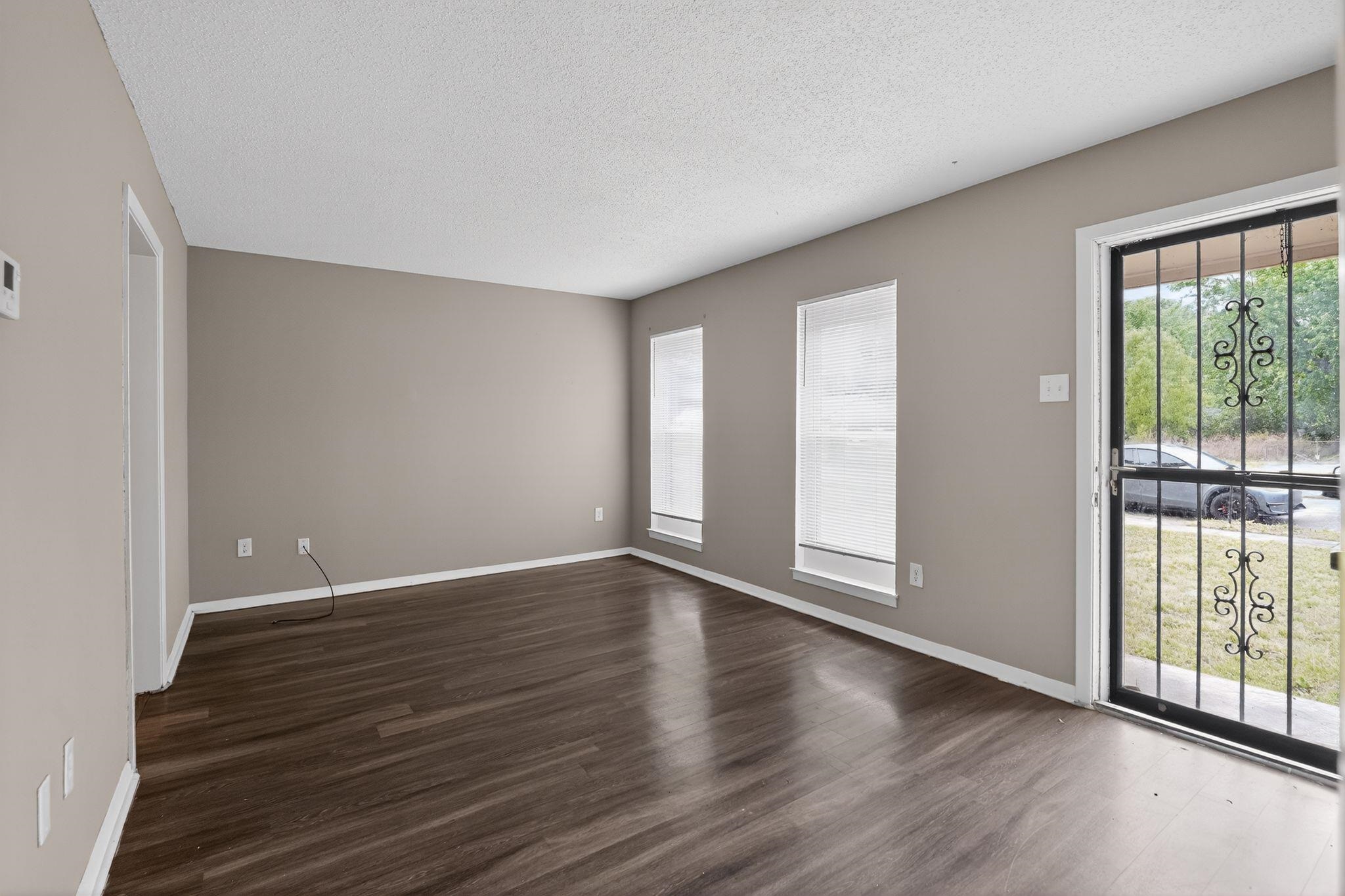 671 Whiteside Cv Property Photo 13