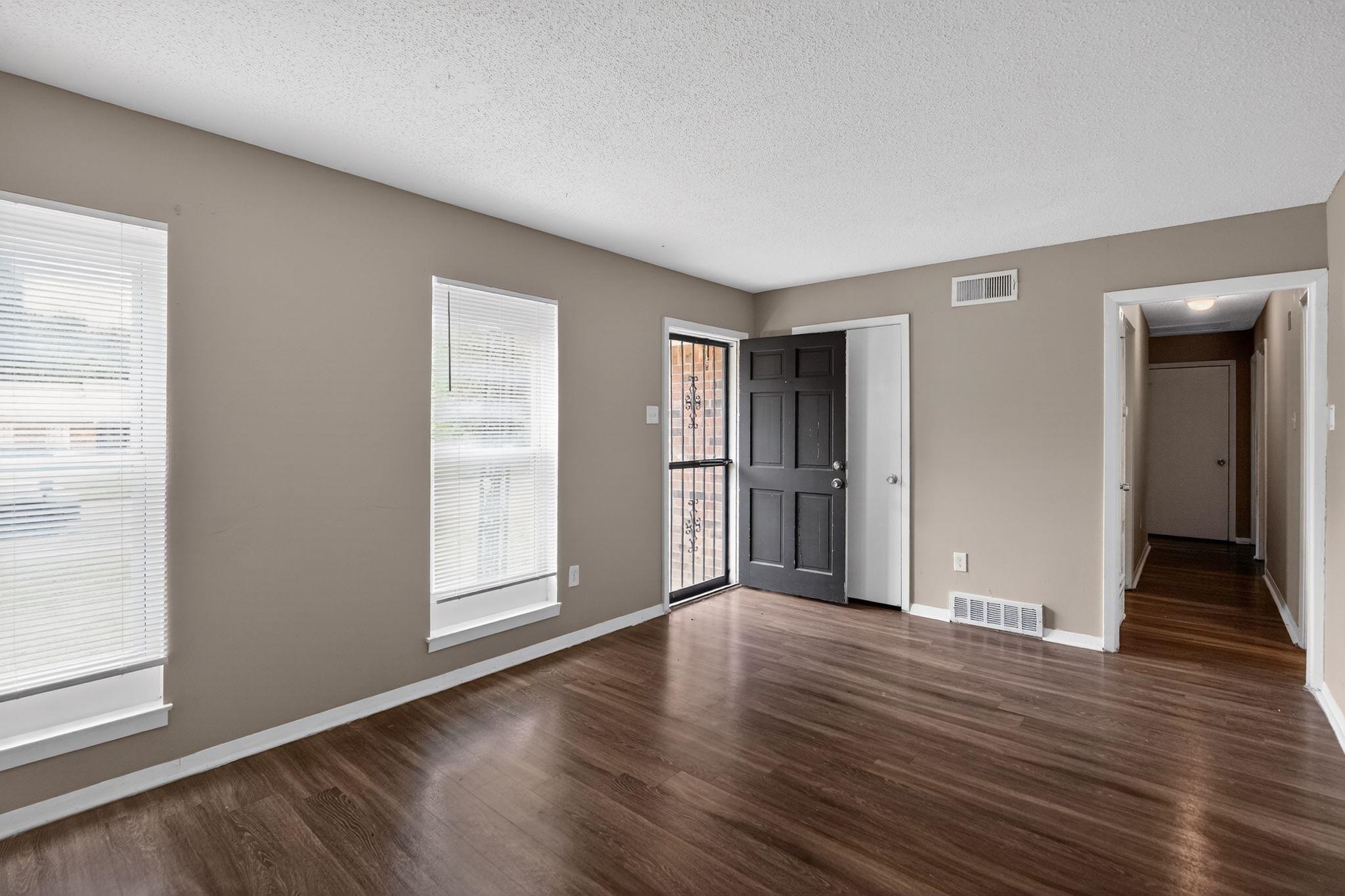 671 Whiteside Cv Property Photo 14